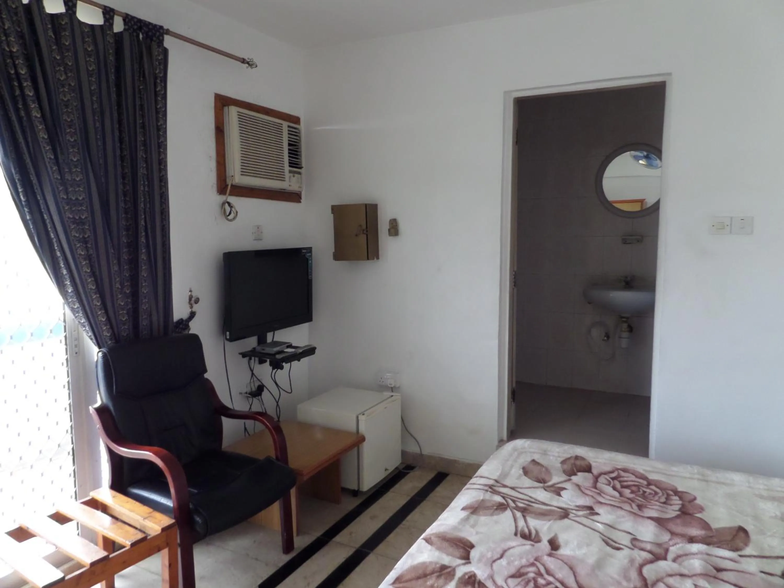 Photo of the whole room in Sophia Hotel