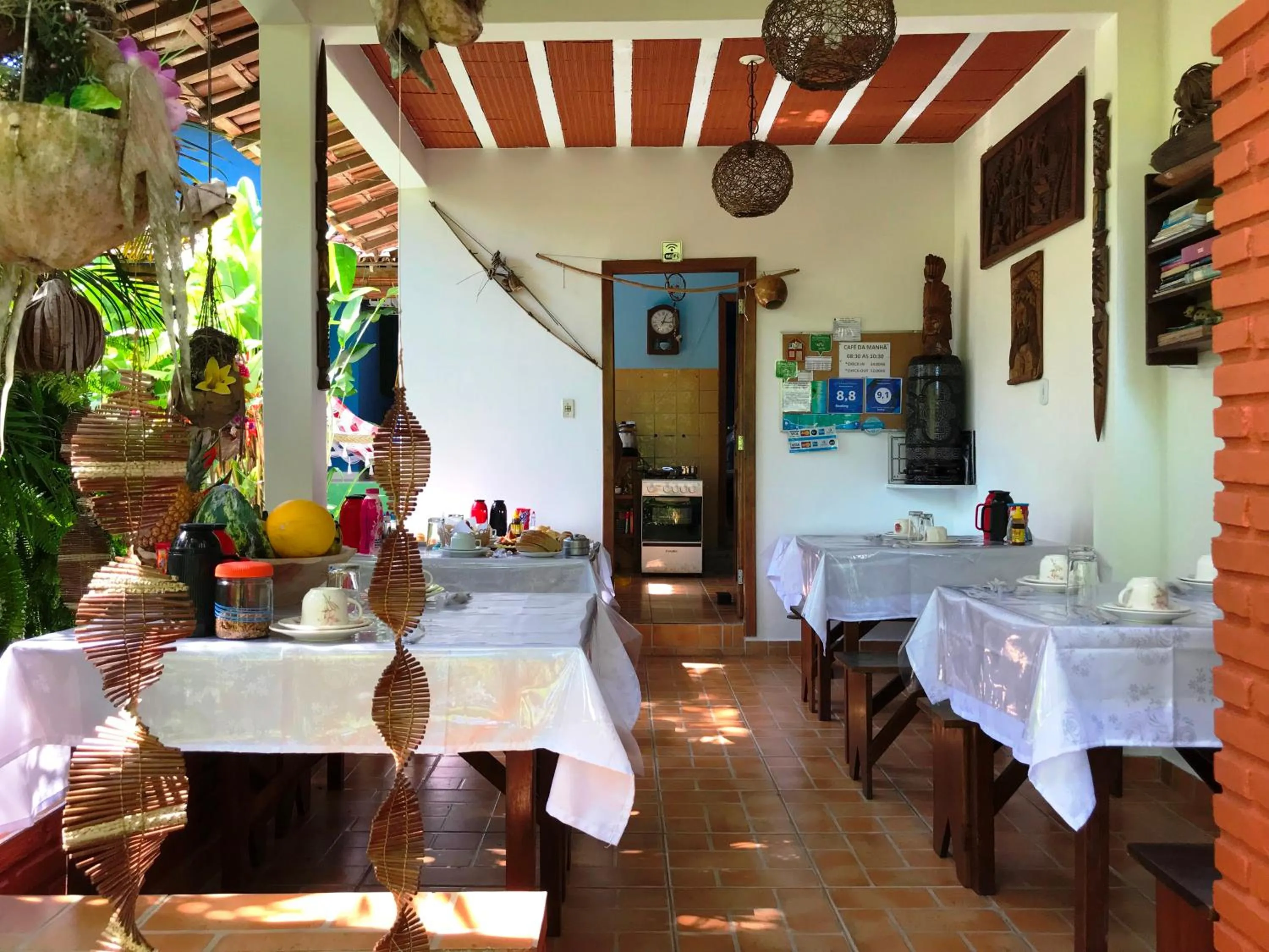 Continental breakfast in Pousada do Mineiro