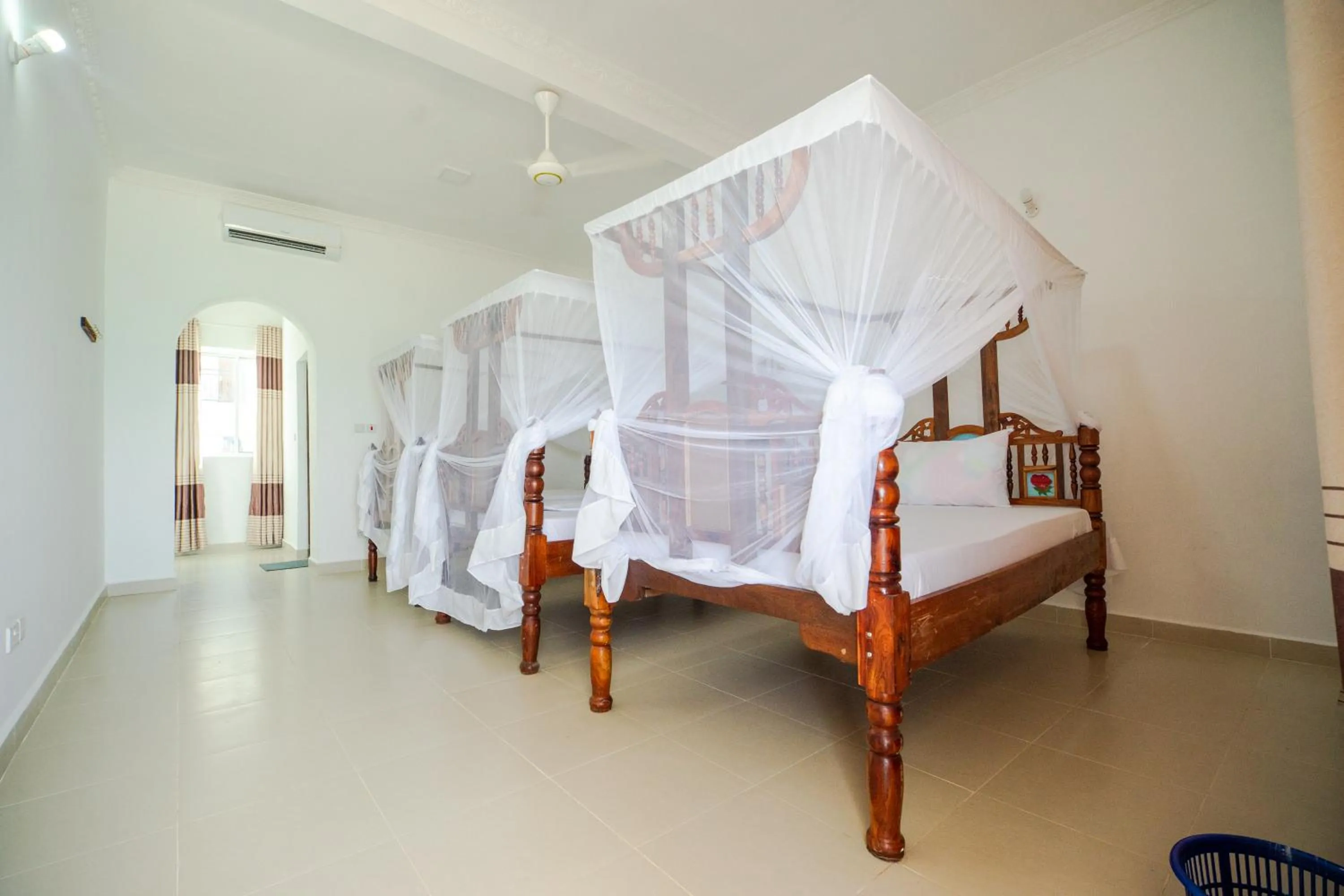 People, Bed in Visitor's Inn