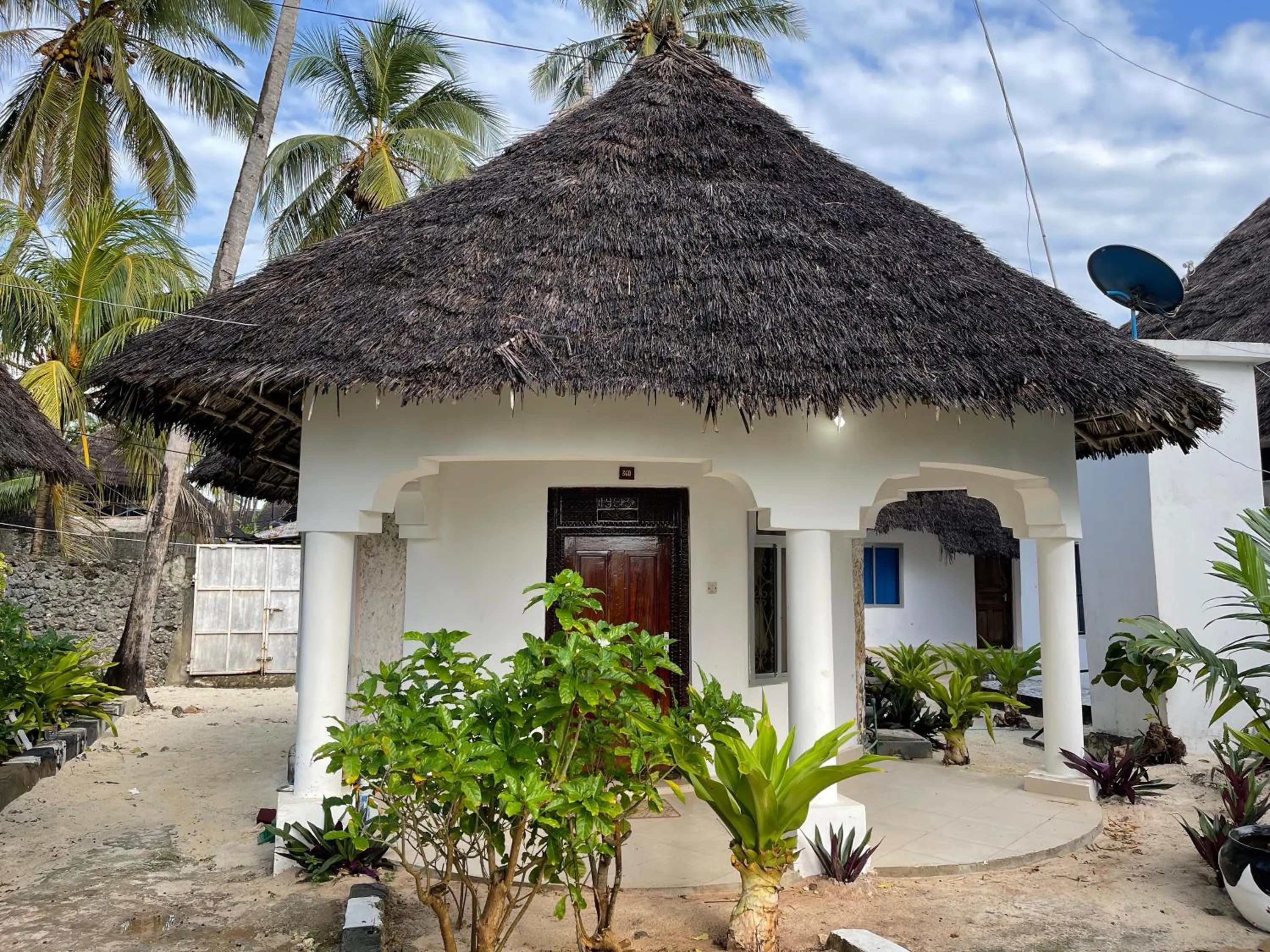Property building in Visitor's Inn