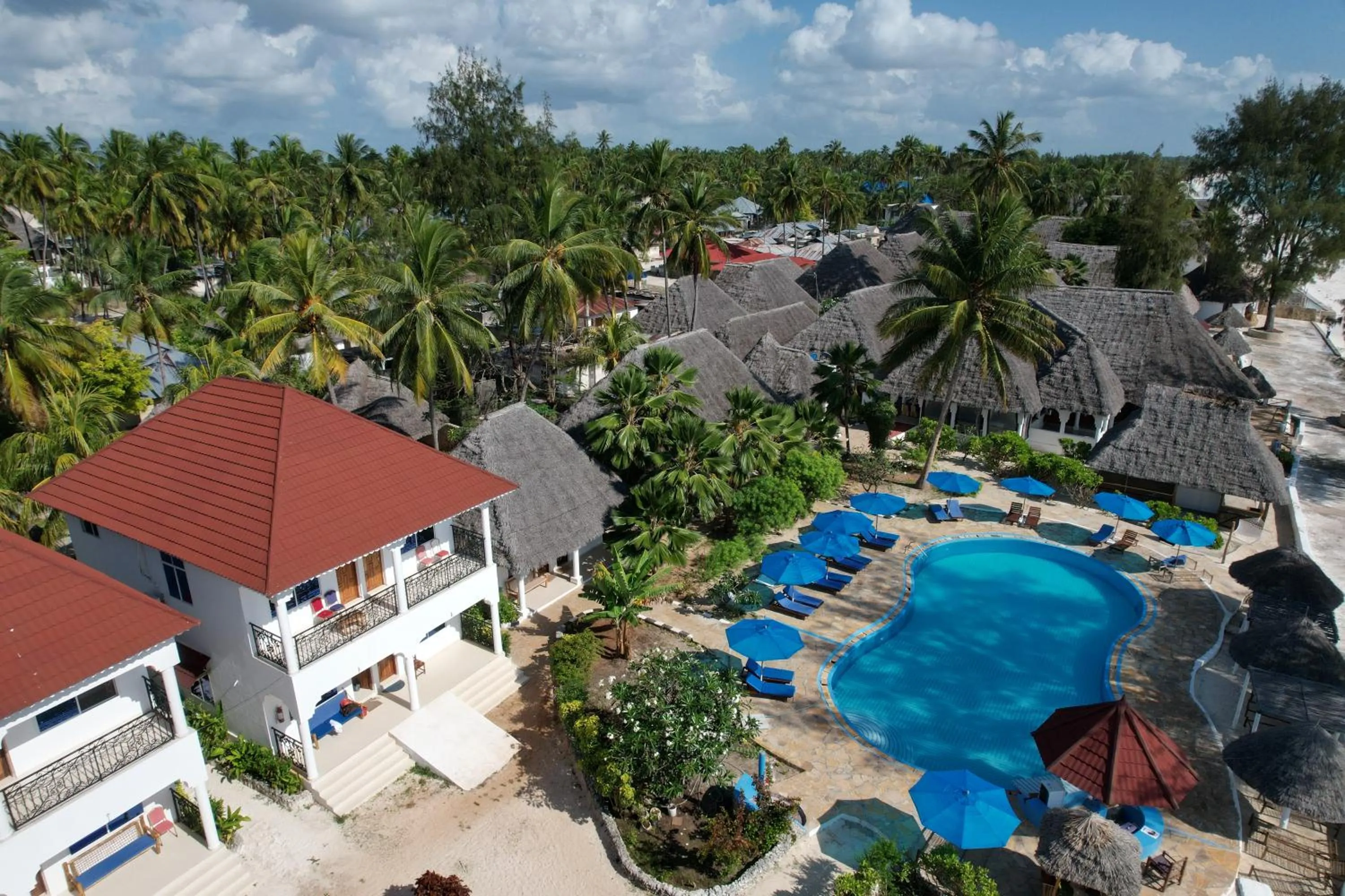 Pool view in Visitor's Inn
