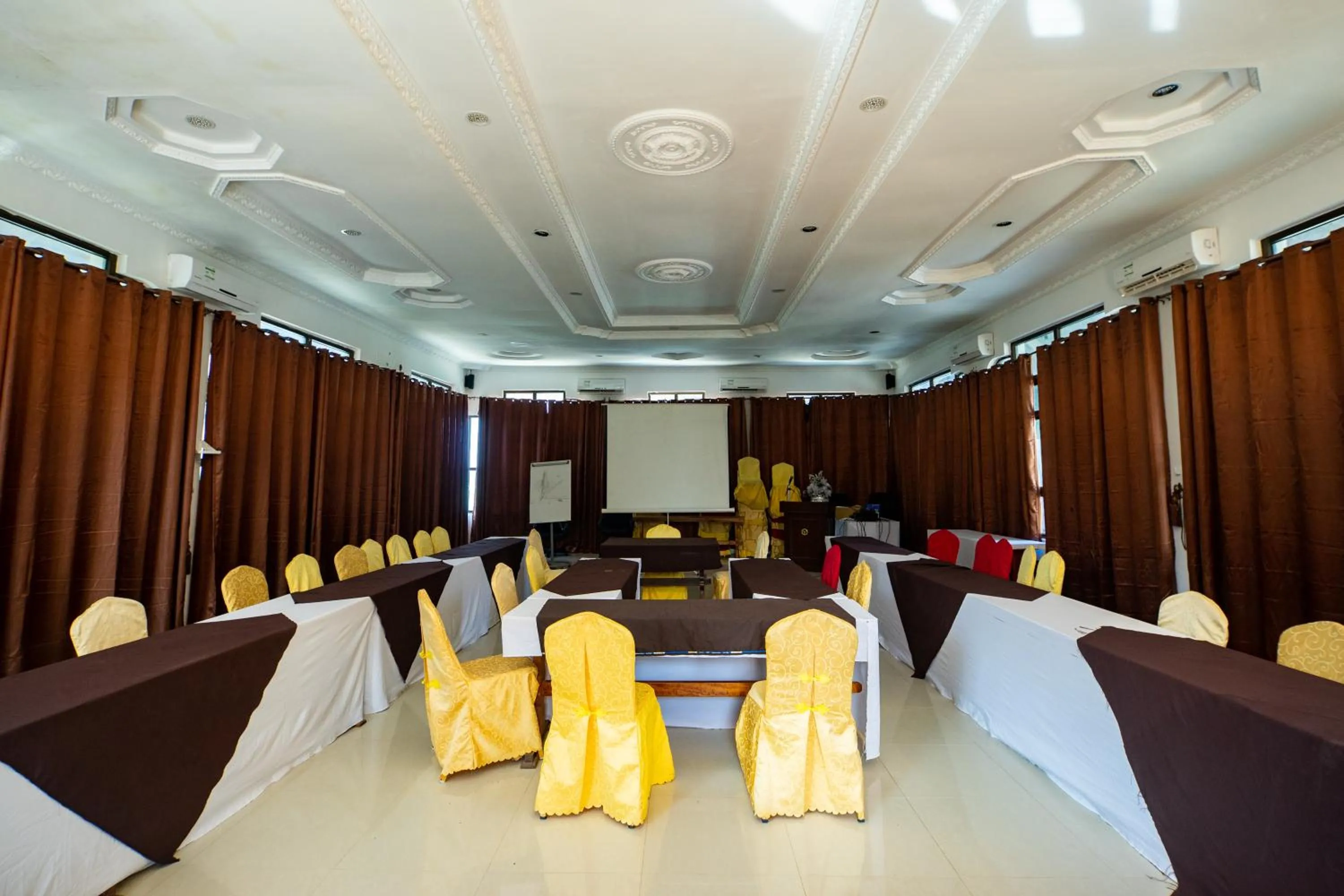 Business facilities in Visitor's Inn