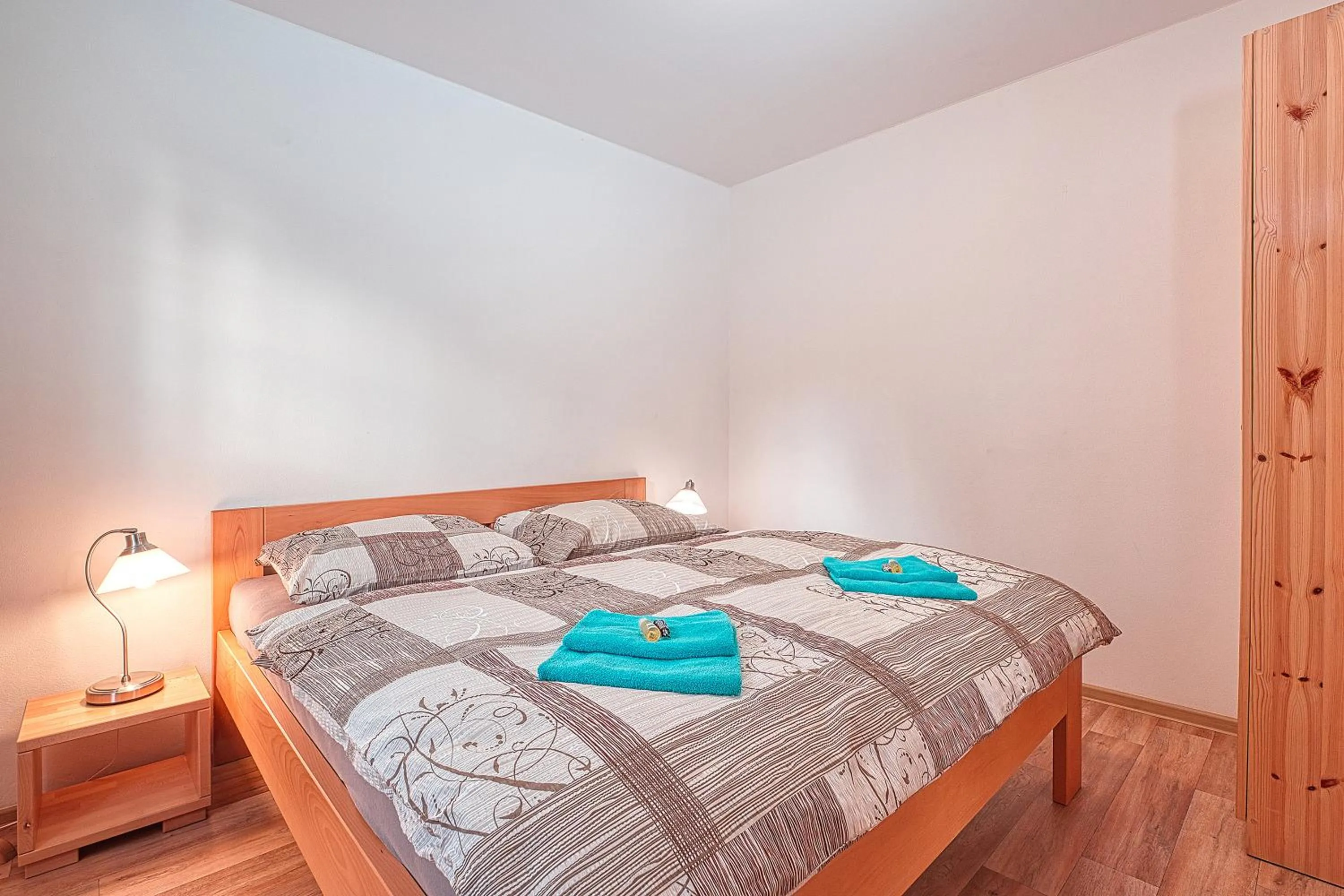 Bed in Apartments White - Hill