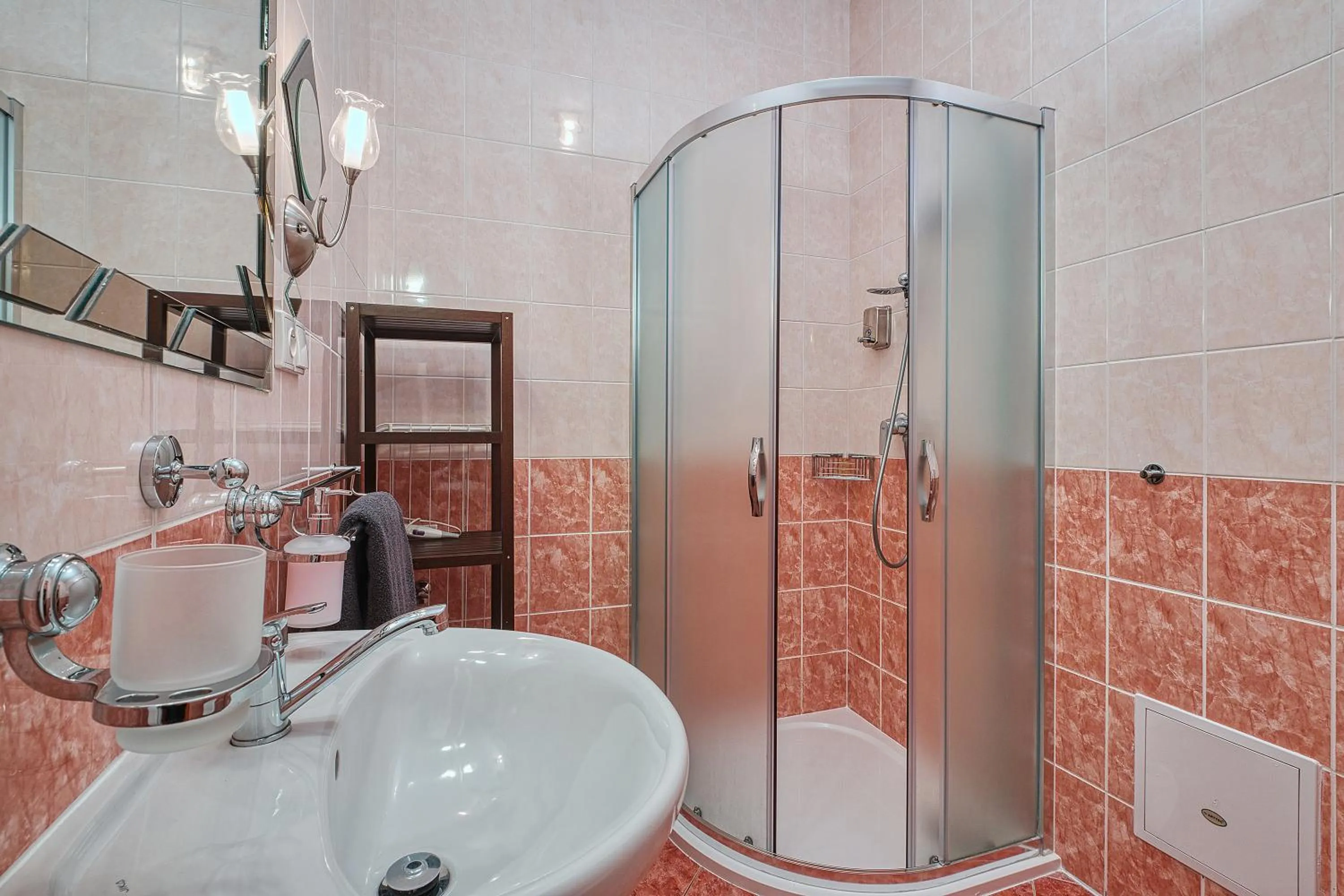 Bathroom in Apartments White - Hill