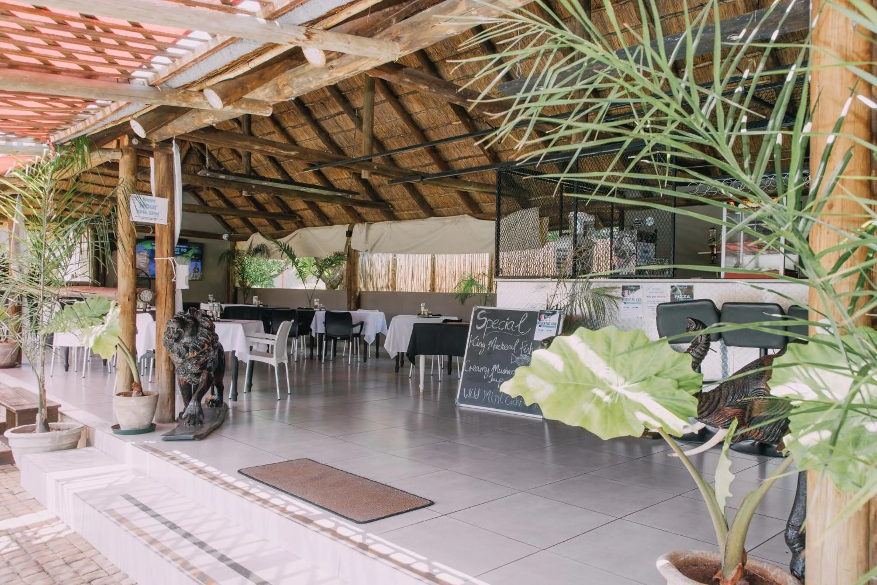 Lounge or bar in Kruger View Chalets