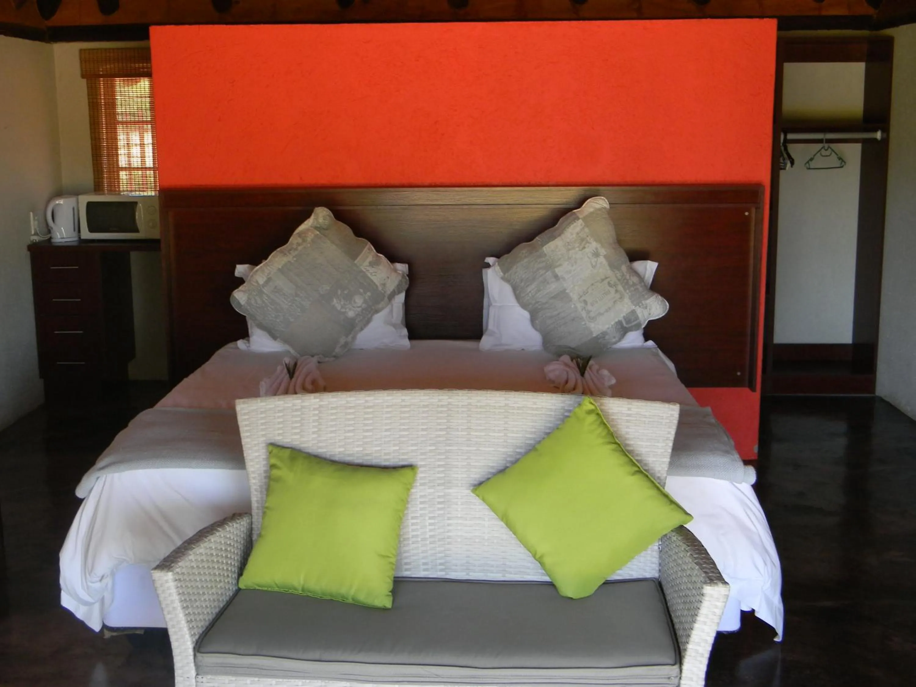 Bedroom, Bed in Kruger View Chalets