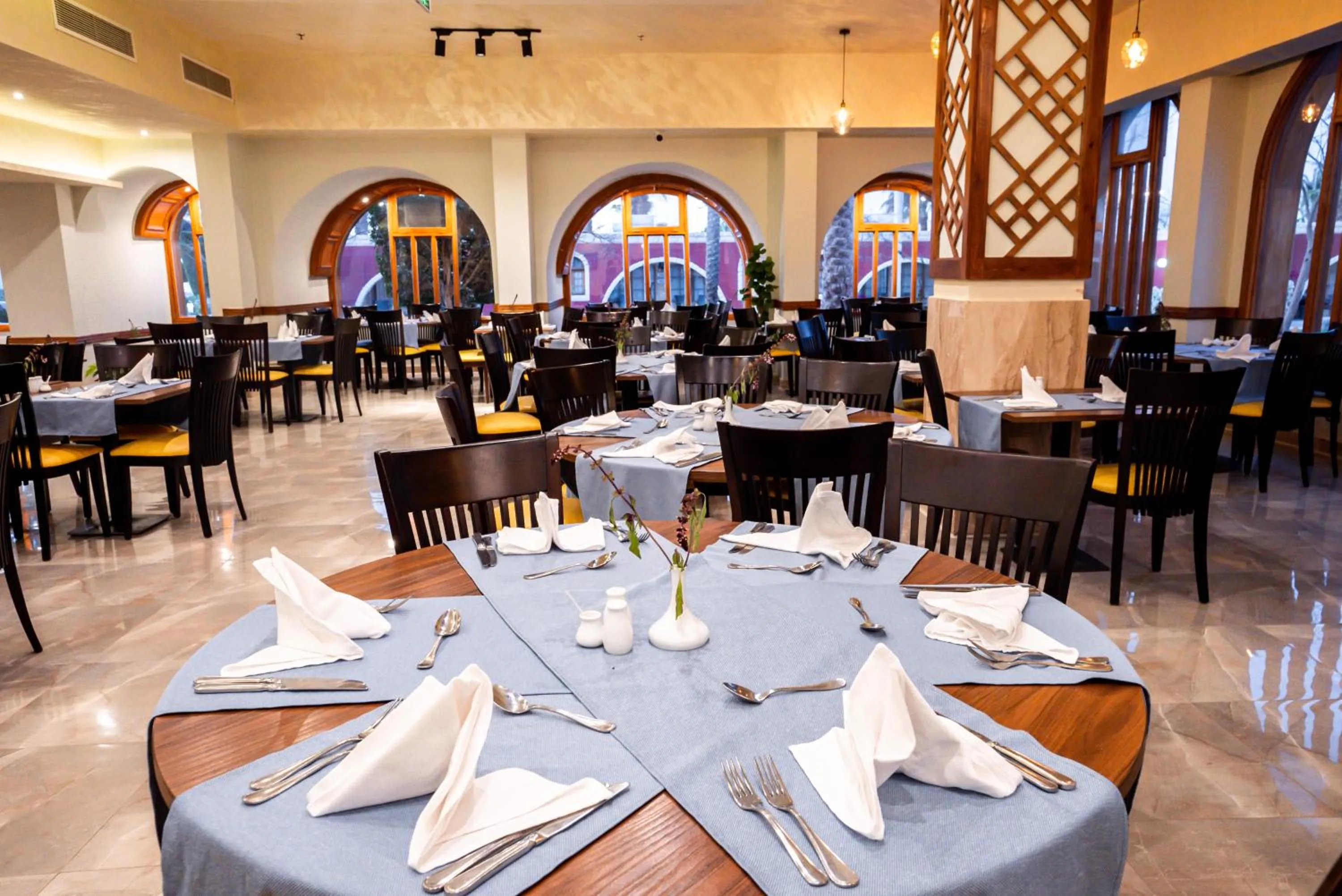 Restaurant/places to eat in Aladdin Beach Resort