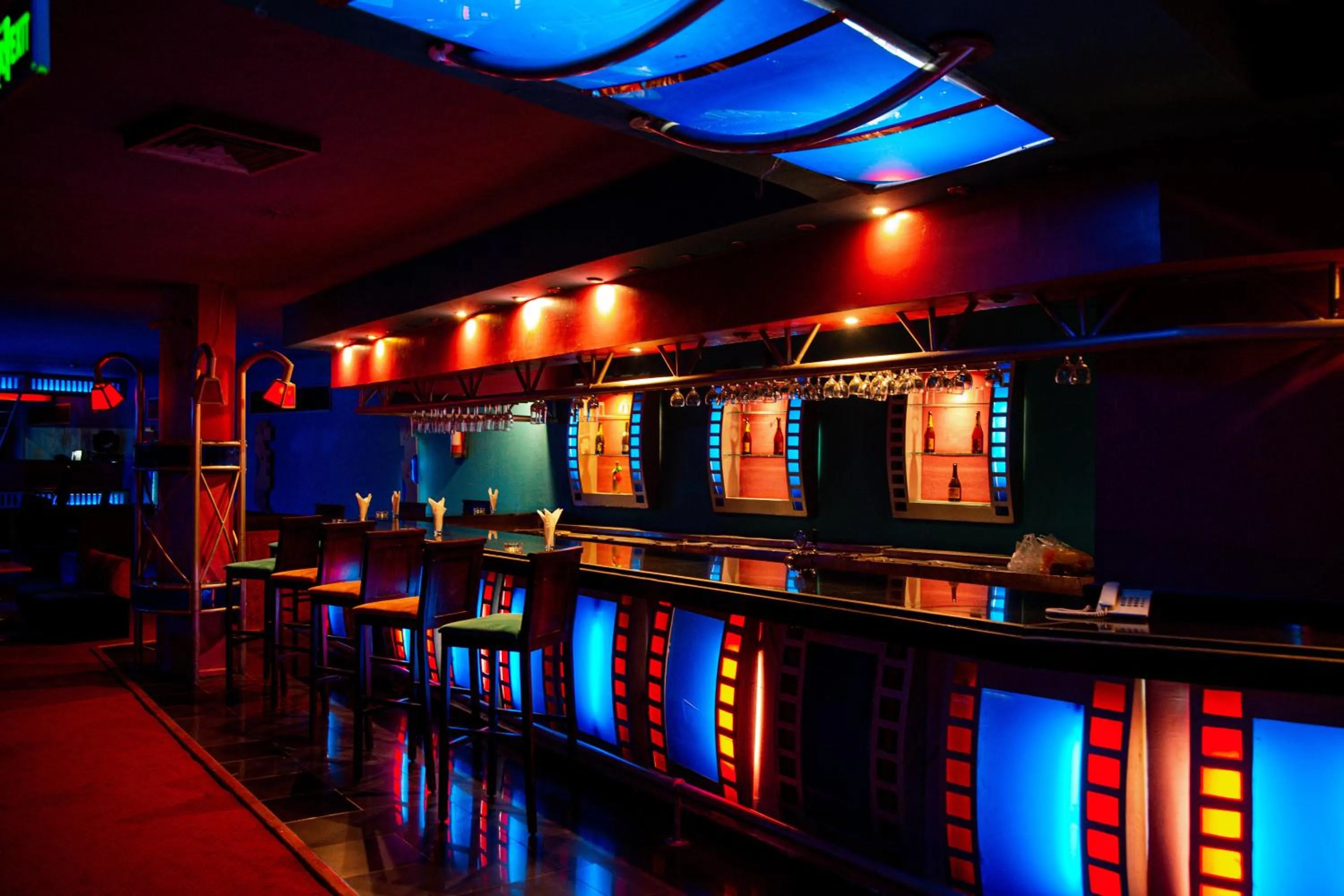 Lounge or bar in Aladdin Beach Resort