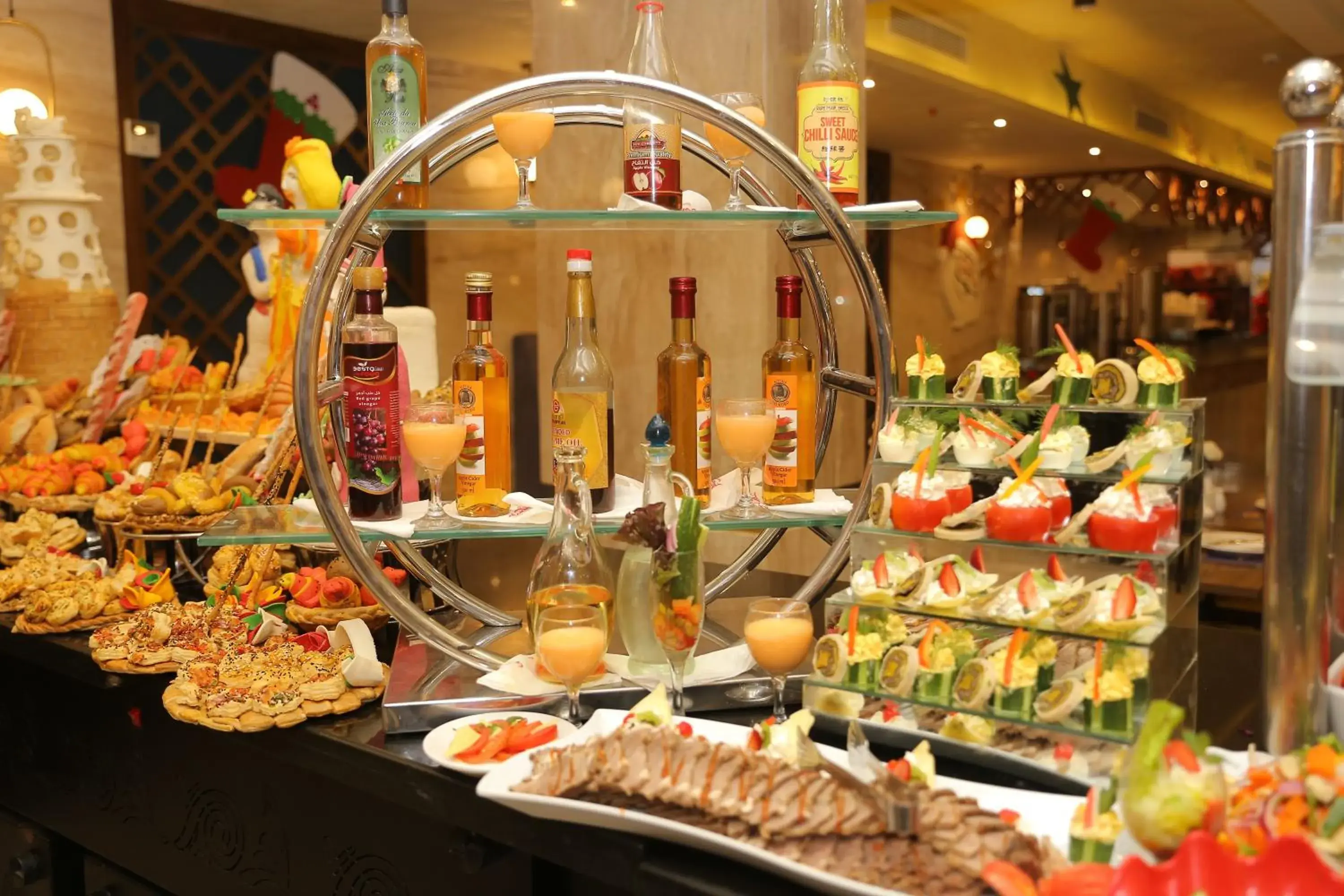 Food and drinks in ALADDIN BEACH RESORT