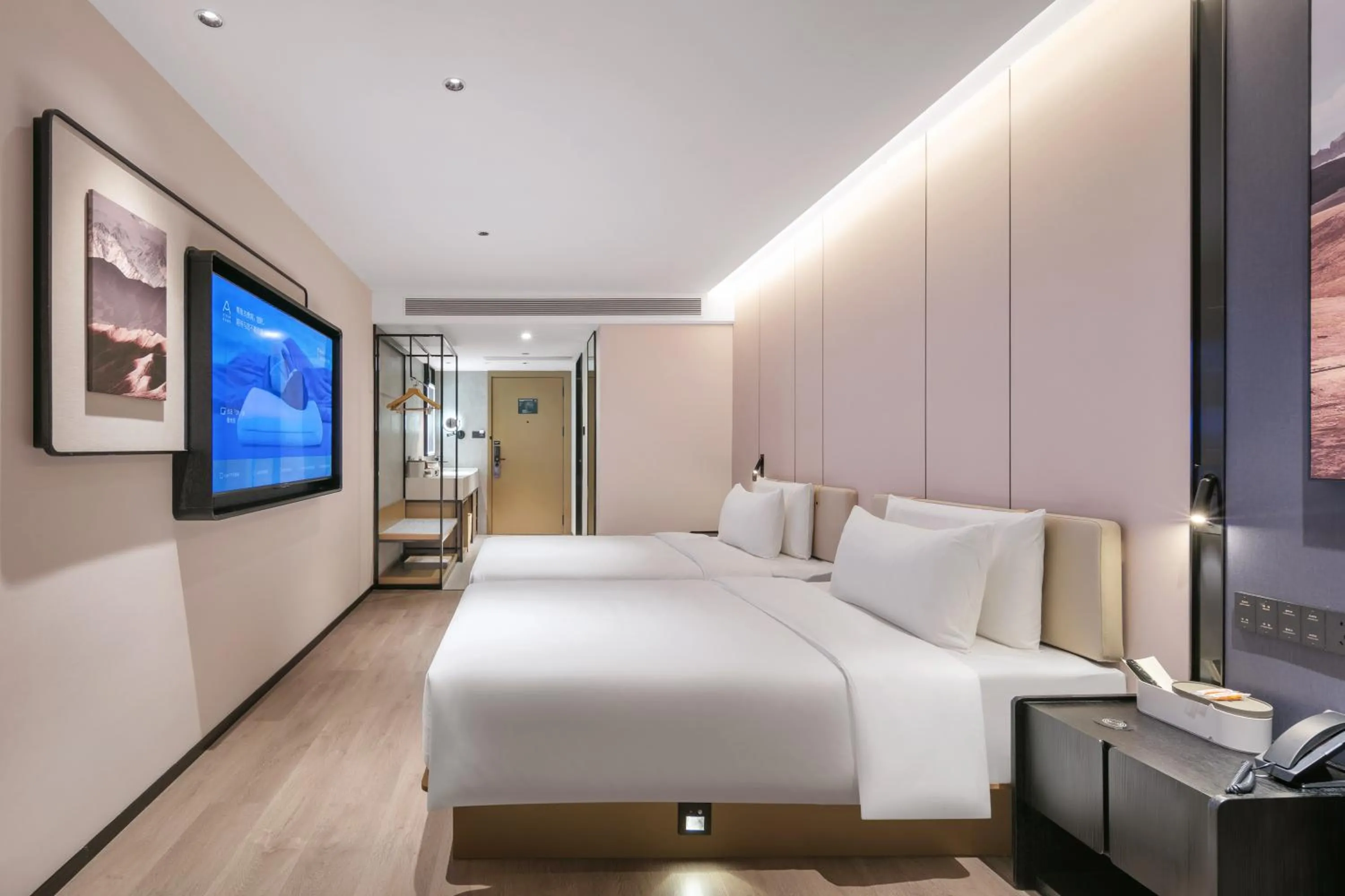 Bed in Atour Hotel Hangzhou Hubin Pinghai Road