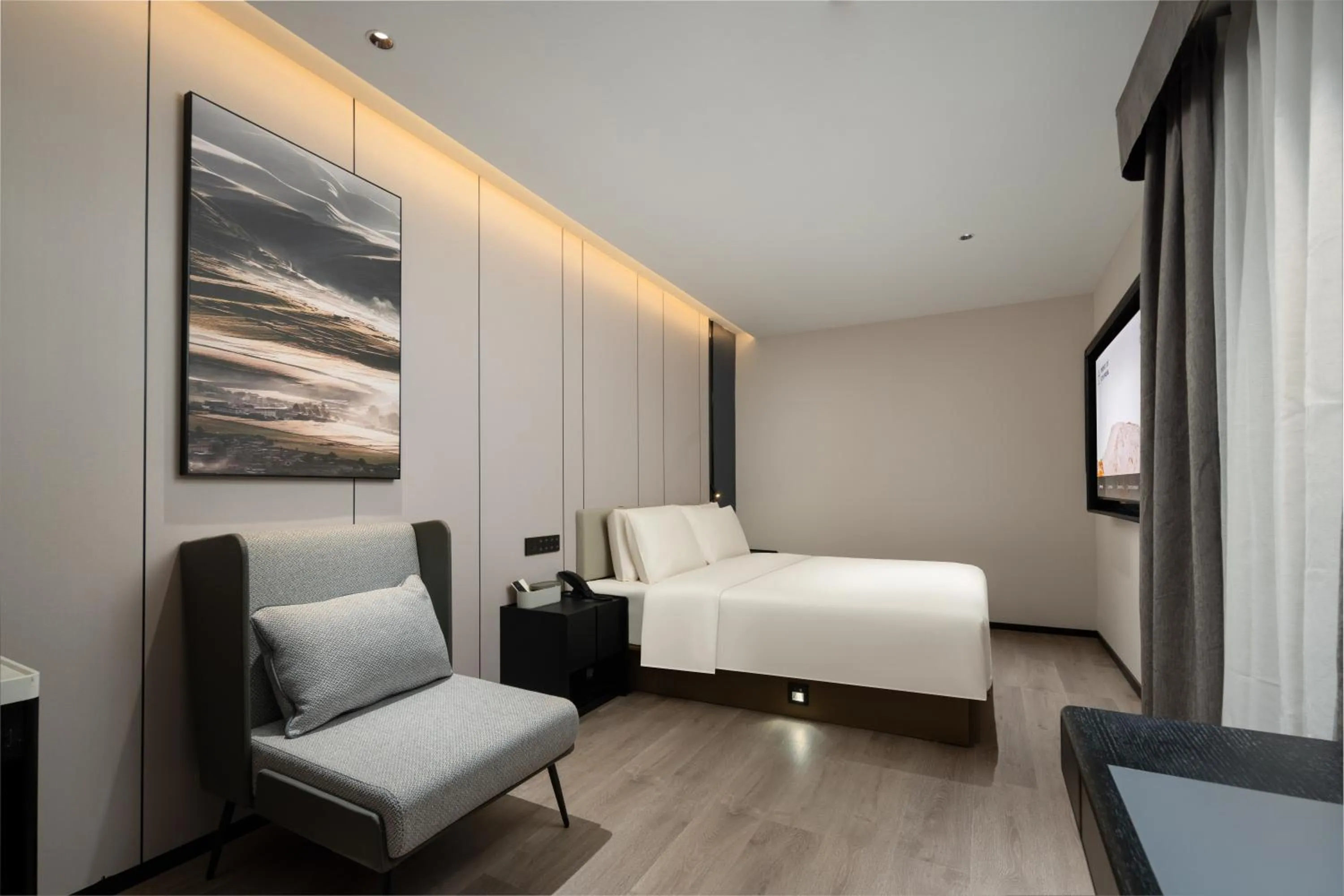 Bed in Atour Hotel Hangzhou Hubin Pinghai Road