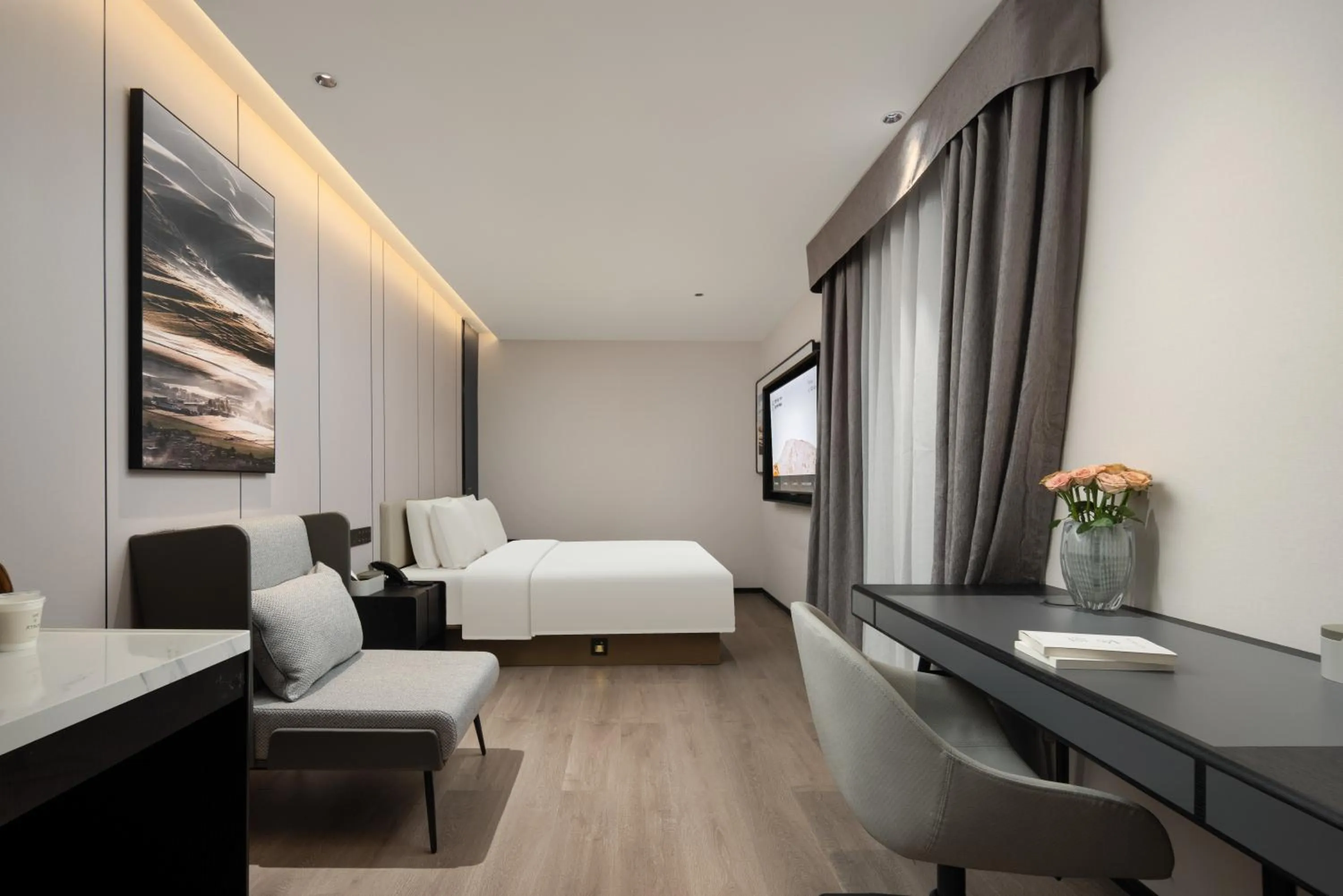 Bed in Atour Hotel Hangzhou Hubin Pinghai Road