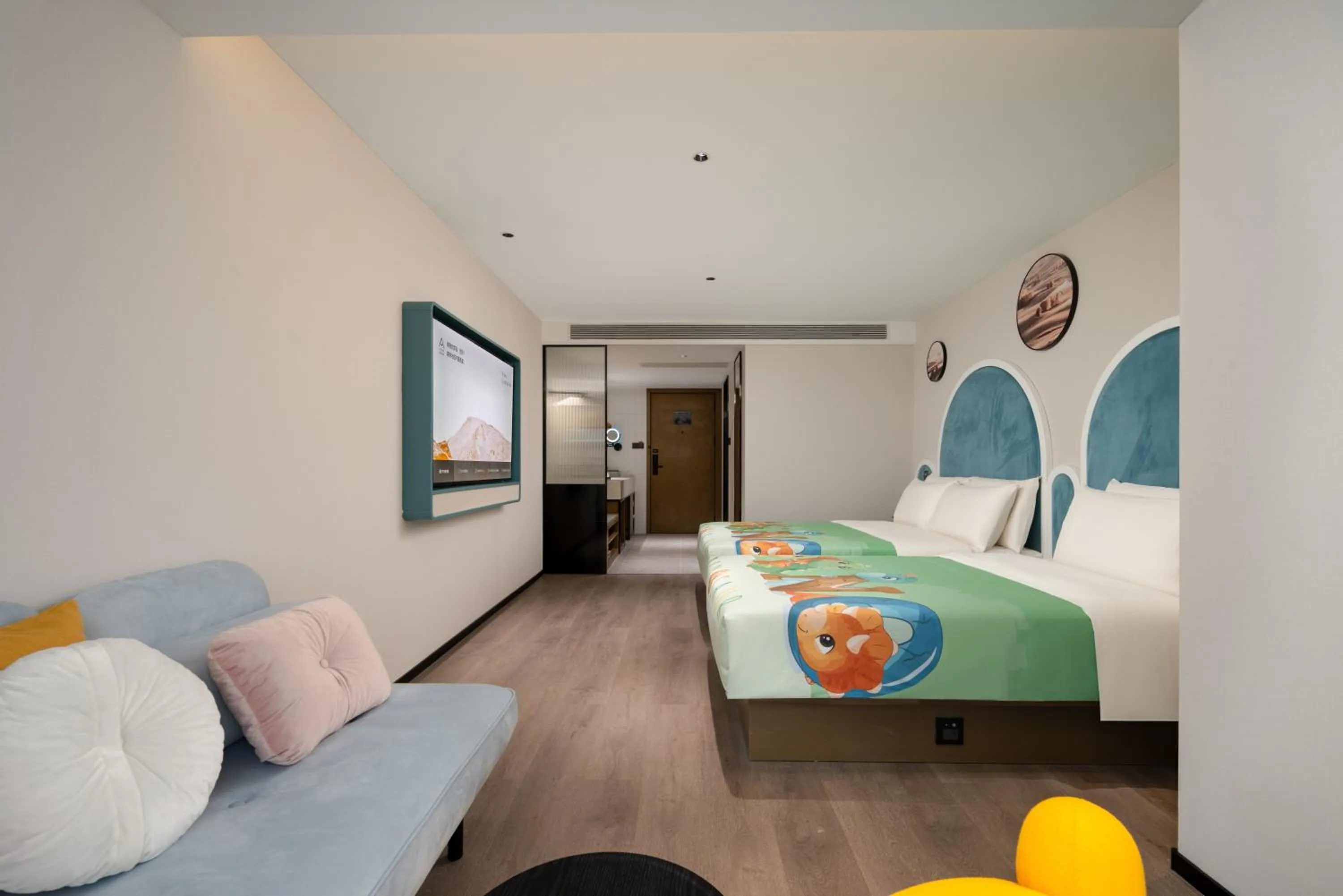 Bed in Atour Hotel Hangzhou Hubin Pinghai Road