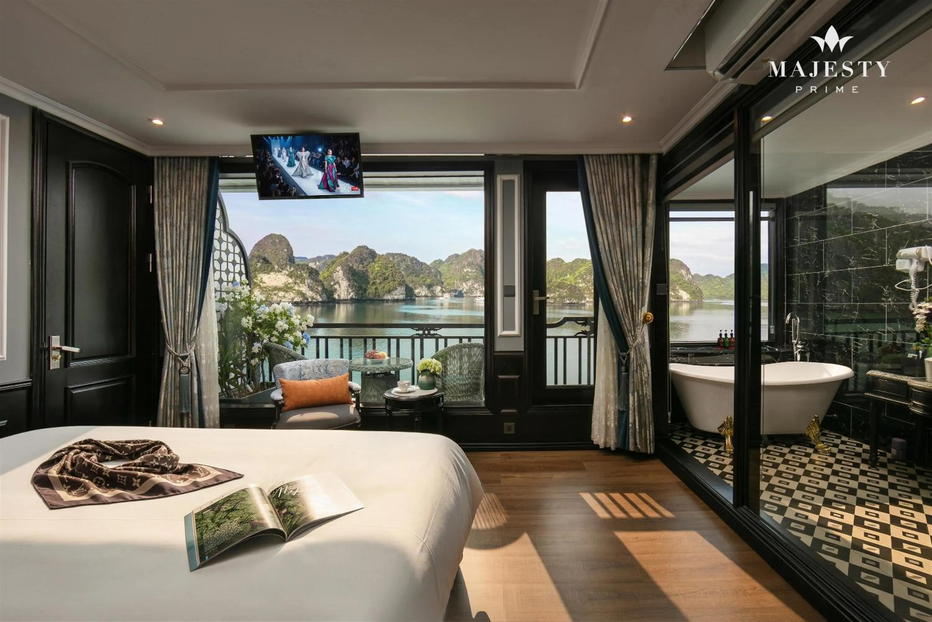 Bedroom, Bed in Majesty Luxury Prime Cruise by Premier Group