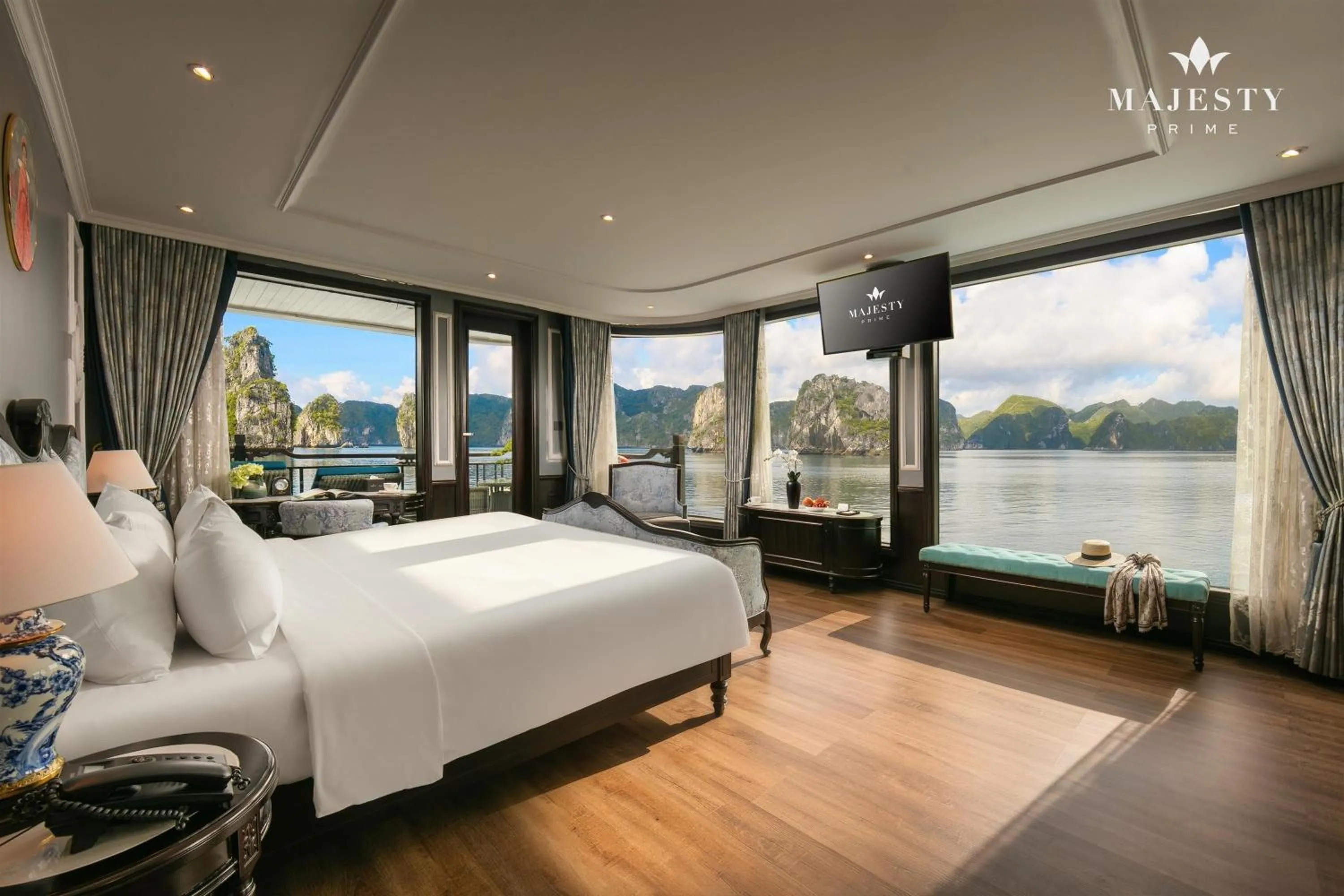 Bedroom, Bed in Majesty Luxury Prime Cruise by Premier Group