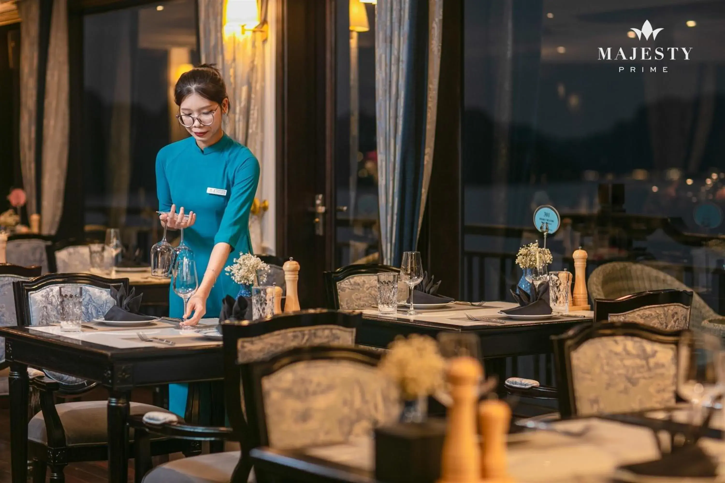 Restaurant/places to eat in Majesty Luxury Prime Cruise by Premier Group Restaurant/places to eat in Majesty Luxury Prime Cruise by Premier Group