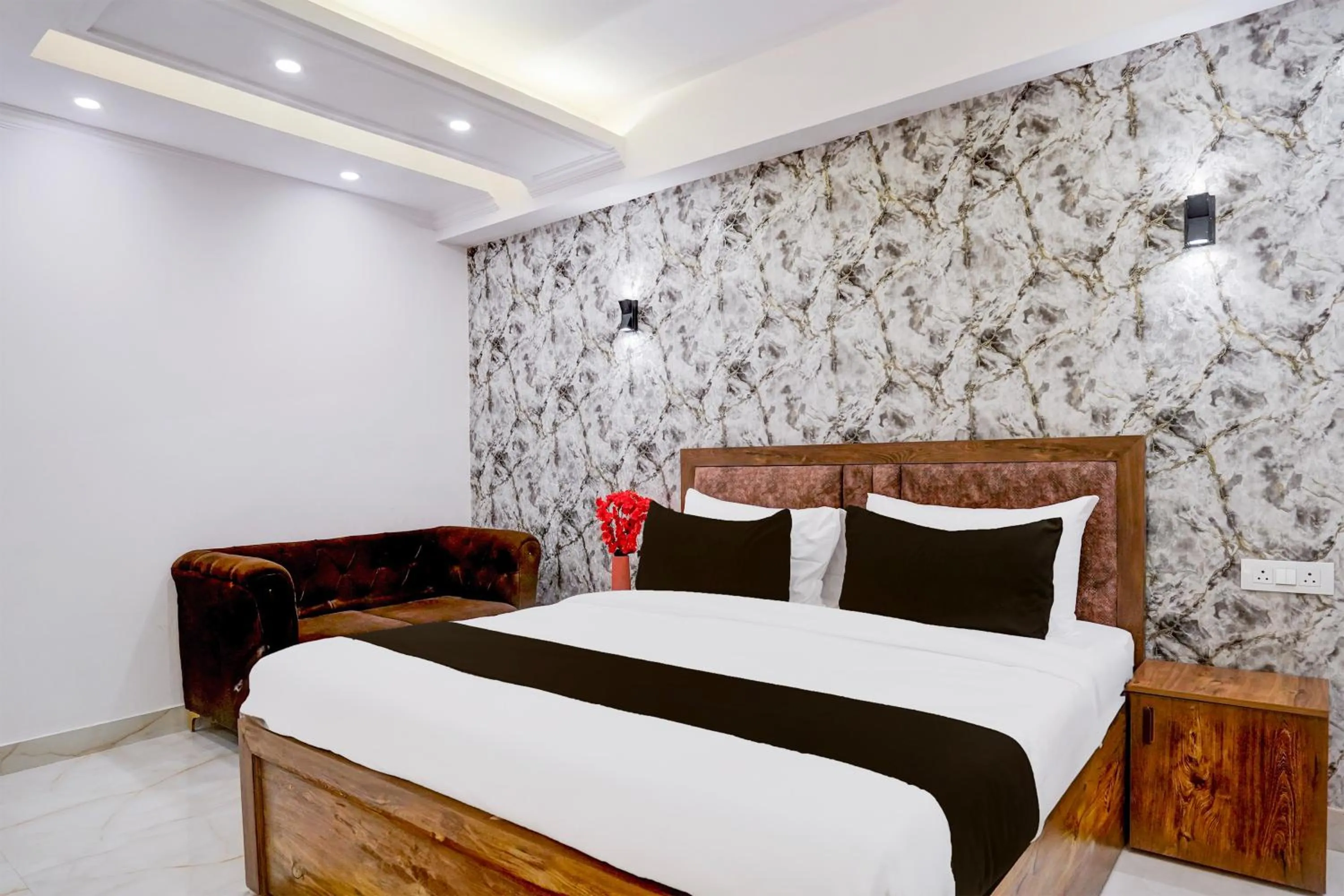 Bedroom, Bed in Hotel Vaishali Grand