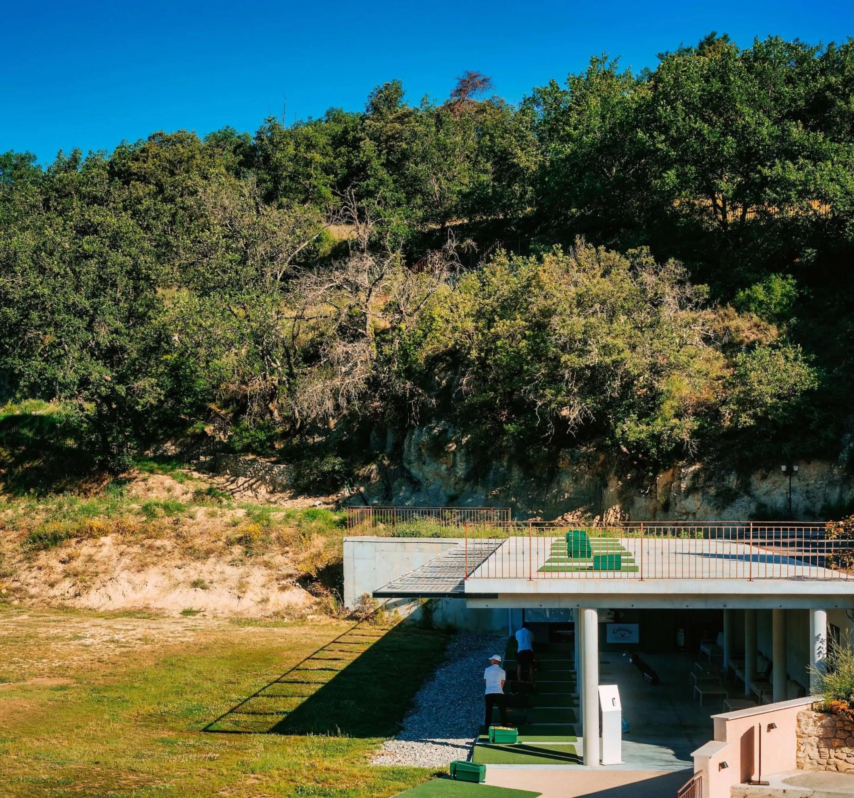 Golfcourse in Domaine Ribiera, Hotel 5 Etoiles, SPA & Golf - Forcalquier