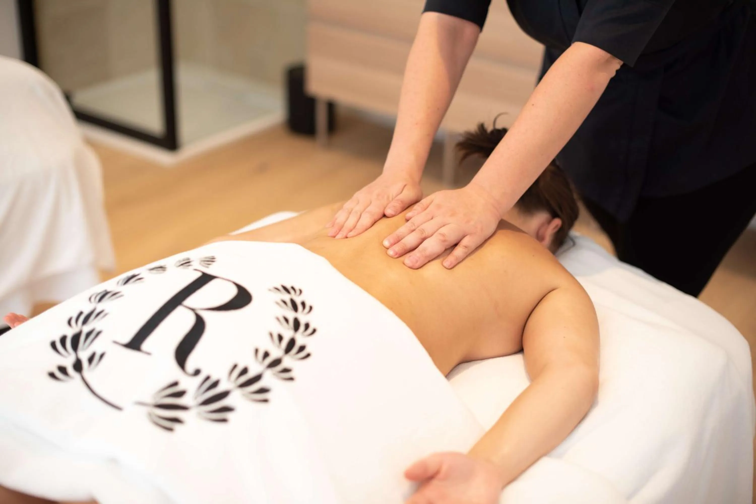 Massage in Domaine Ribiera, Hotel 5 Etoiles, SPA & Golf - Forcalquier