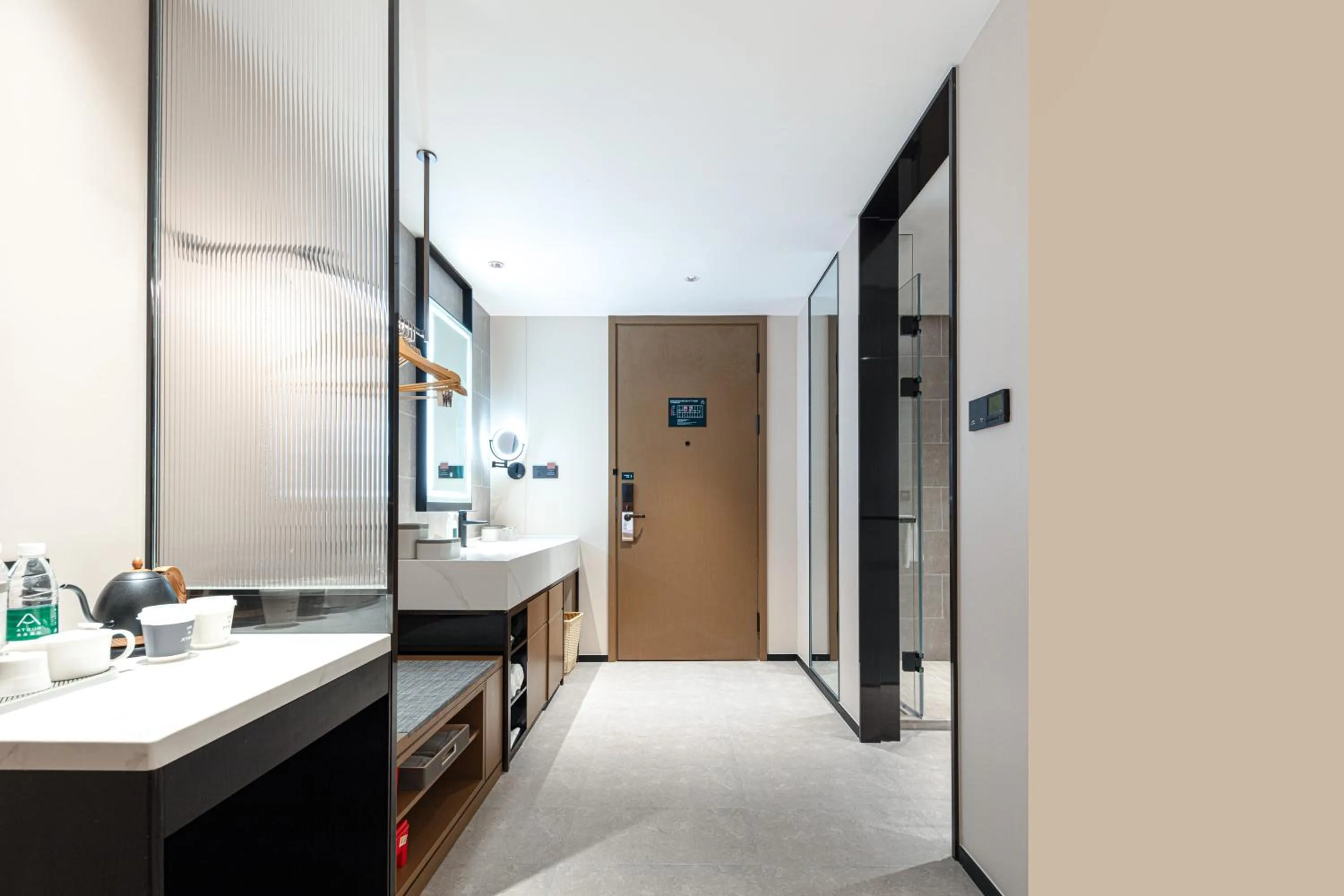 wardrobe in Atour Hotel Hangzhou Canal Huzhou Street
