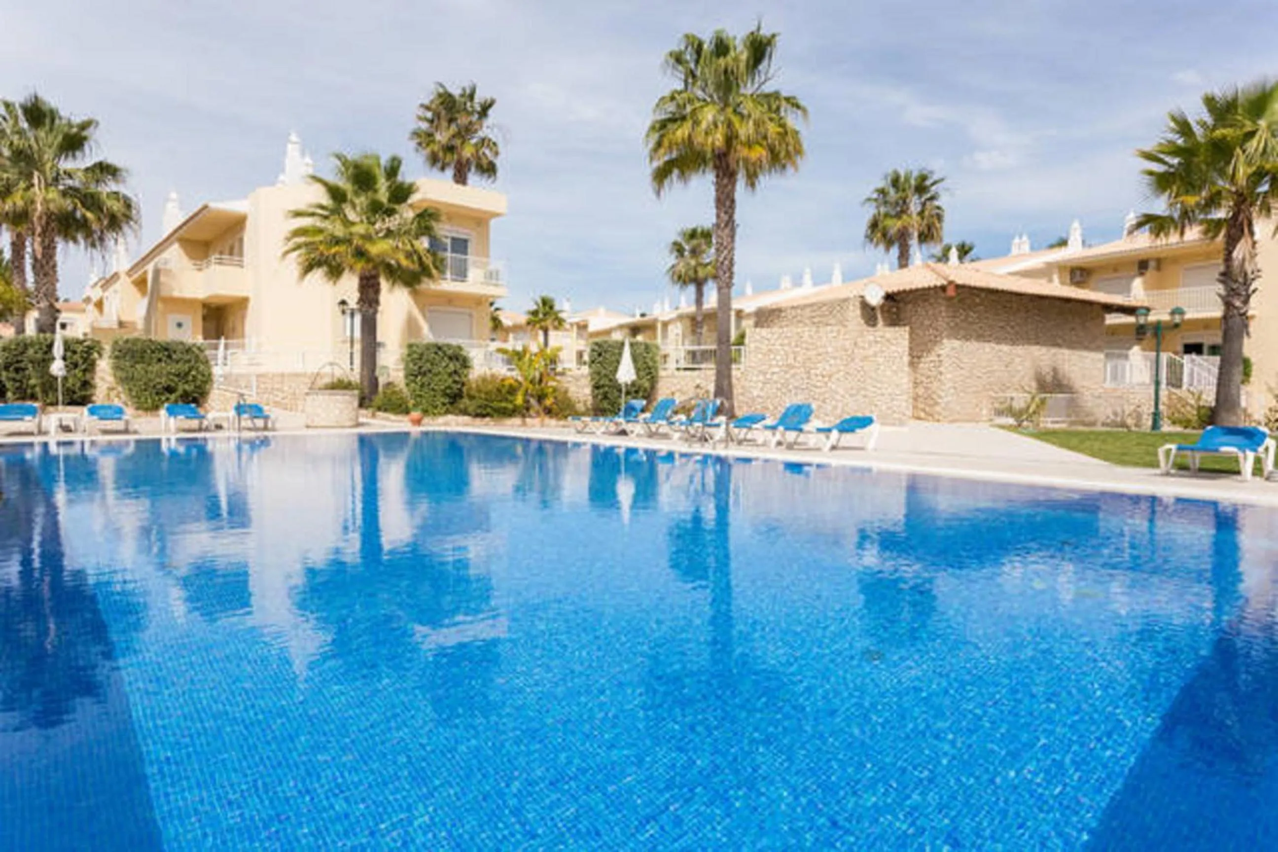 Swimming pool in Jardins Vale de Parra