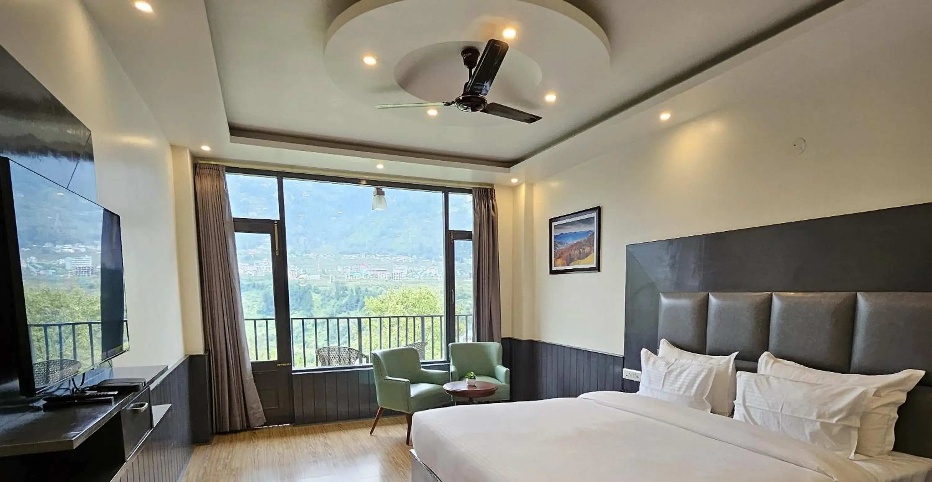 Bedroom in BluSalzz Vine Hills Resort, Manali Bedroom in BluSalzz Vine Hills Resort, Manali
