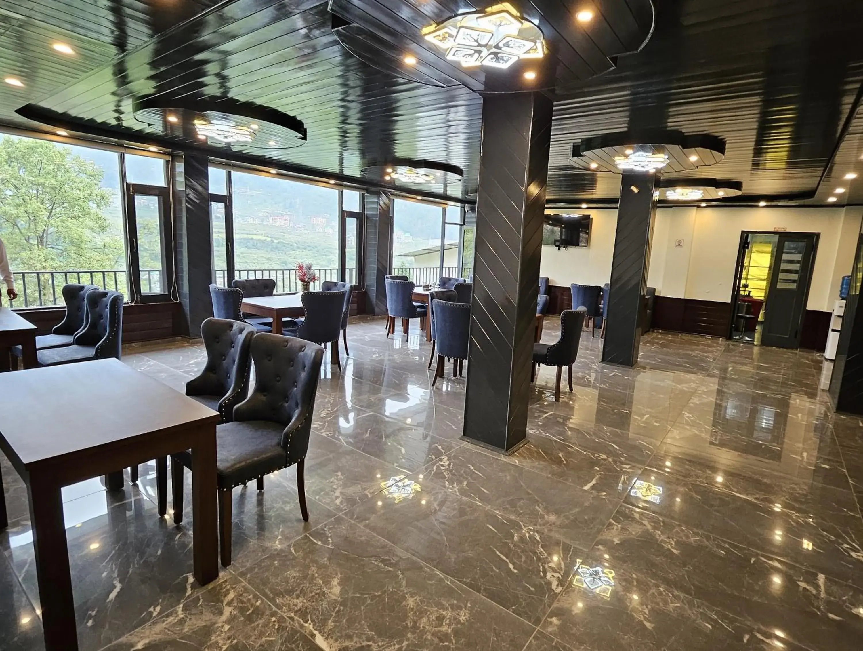 Restaurant/places to eat in BluSalzz Vine Hills Resort, Manali Restaurant/places to eat in BluSalzz Vine Hills Resort, Manali