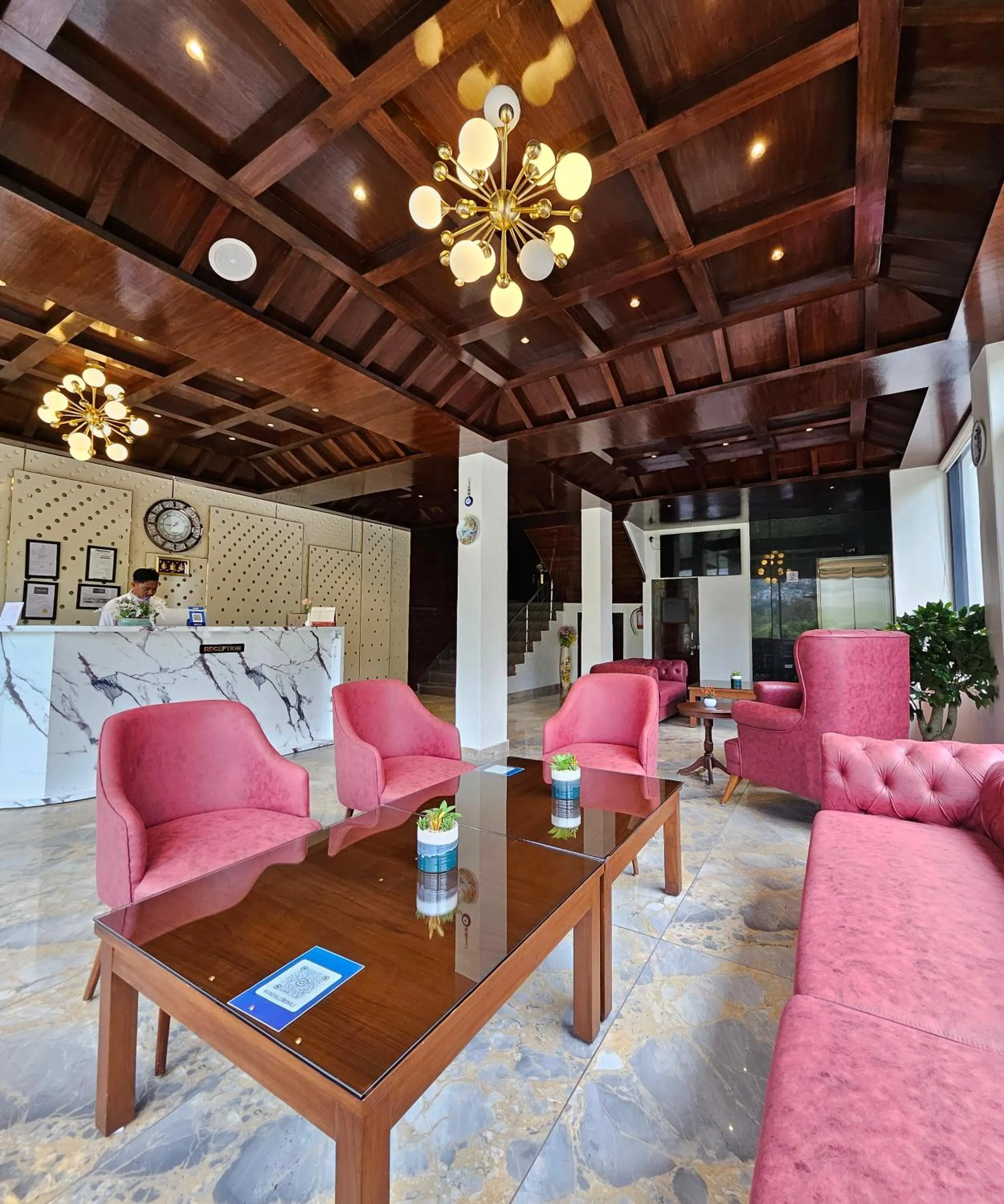 Restaurant/places to eat in BluSalzz Vine Hills Resort, Manali