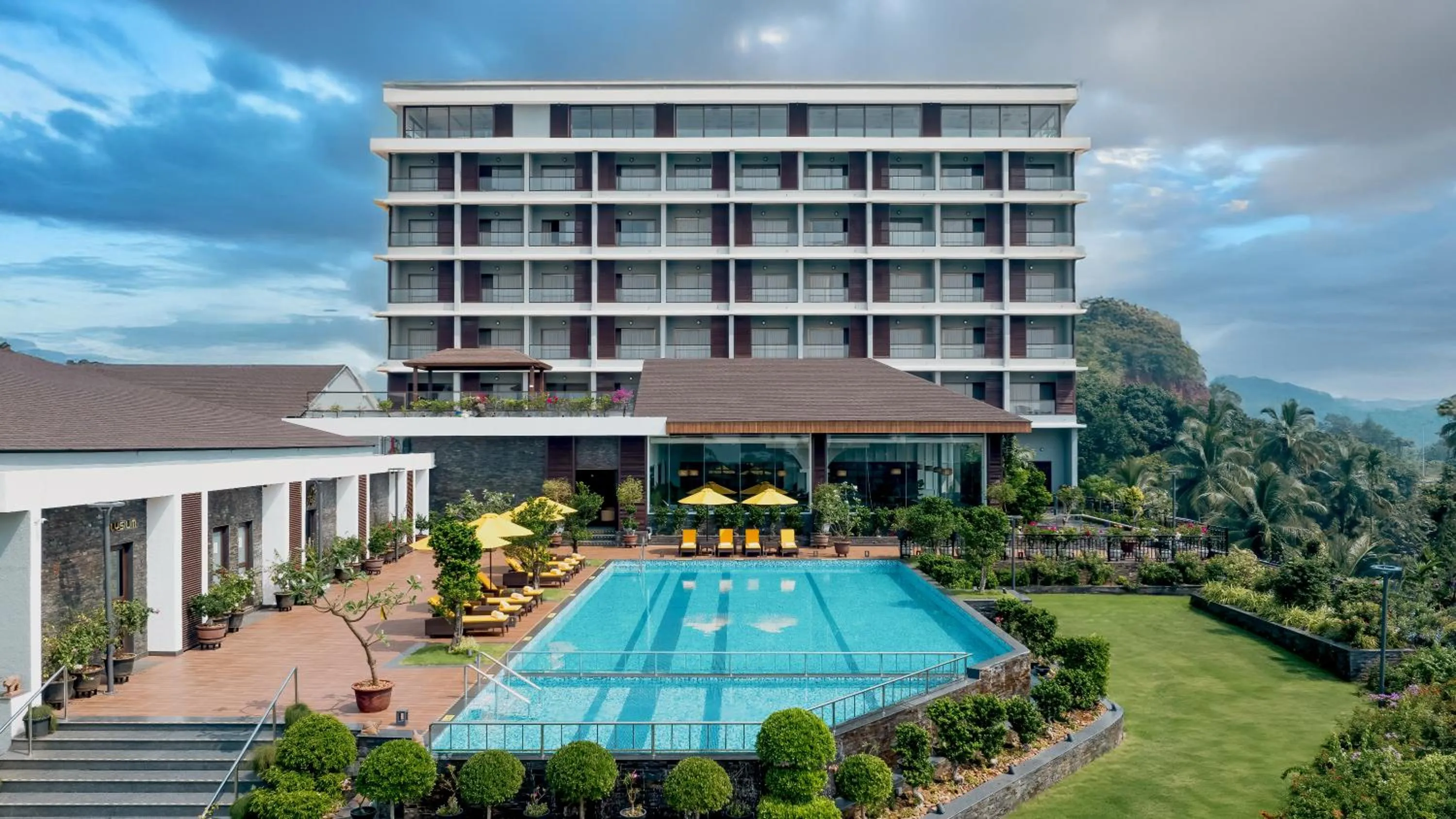 Swimming pool in Gateway Goa, Palolem