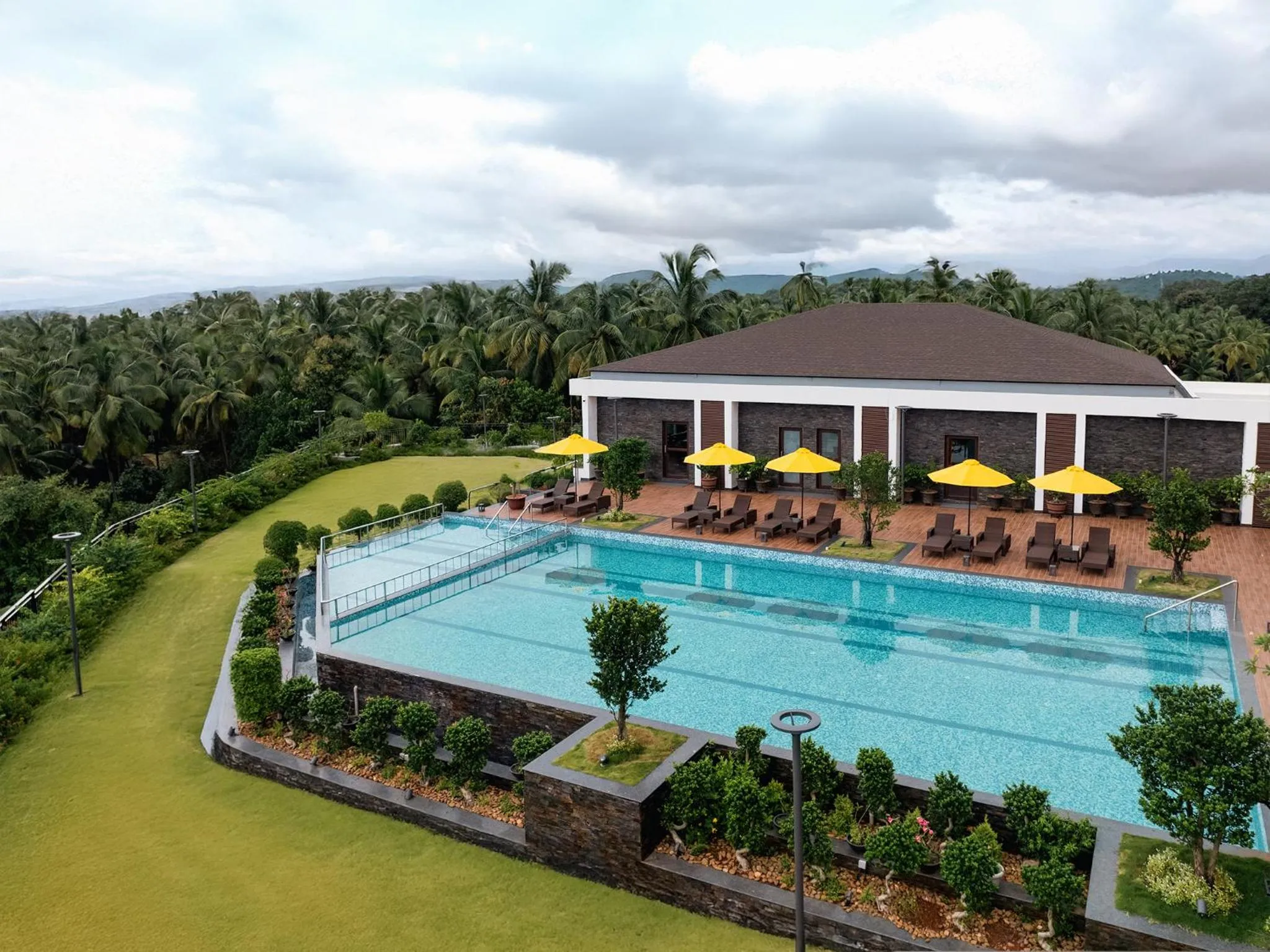Swimming pool in Gateway Goa, Palolem