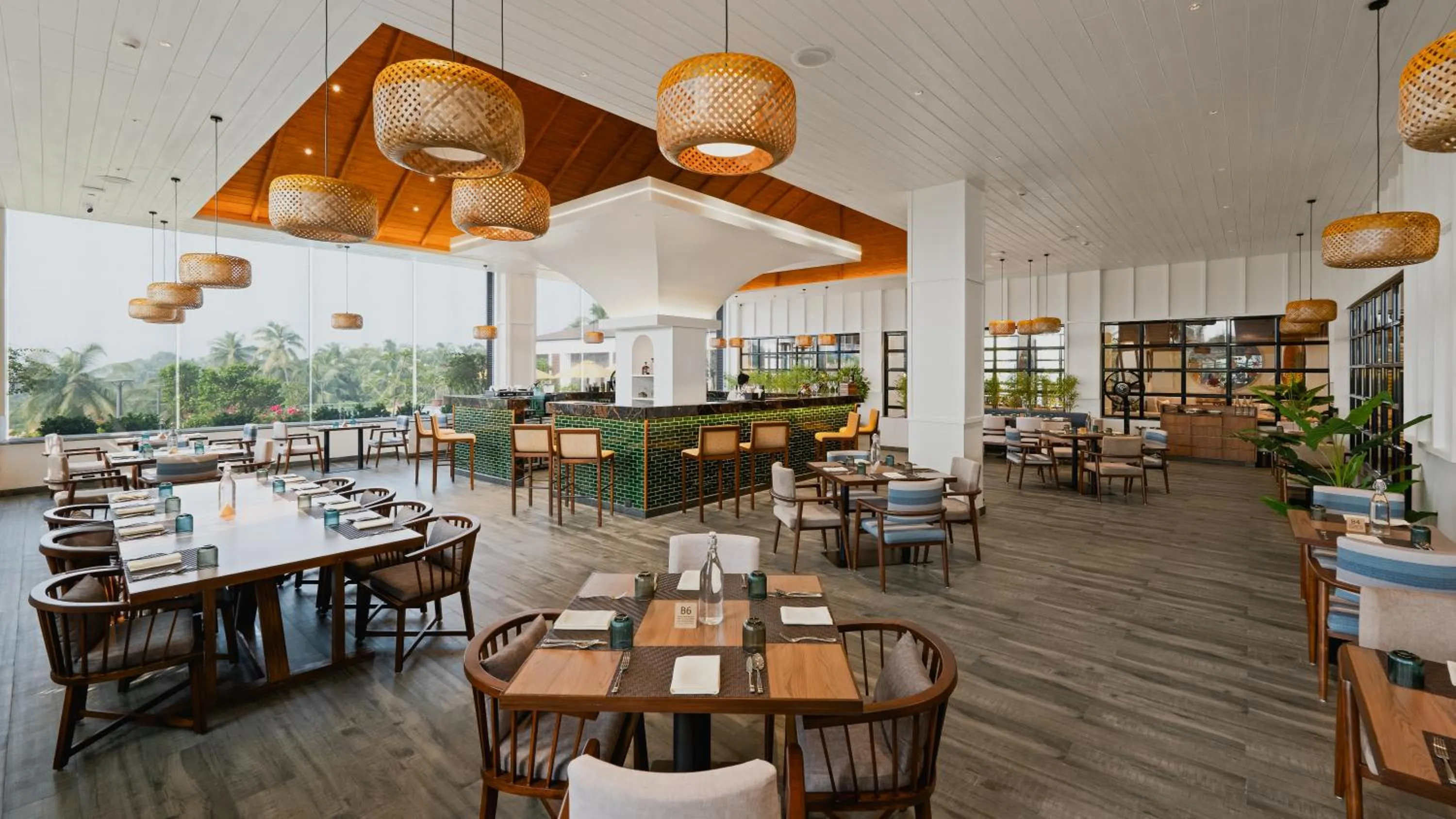 Lounge or bar in Cloud9 Sarovar Premiere Palomen Goa