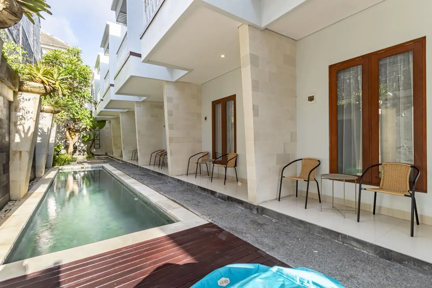 Swimming pool in Cove Vin Stay