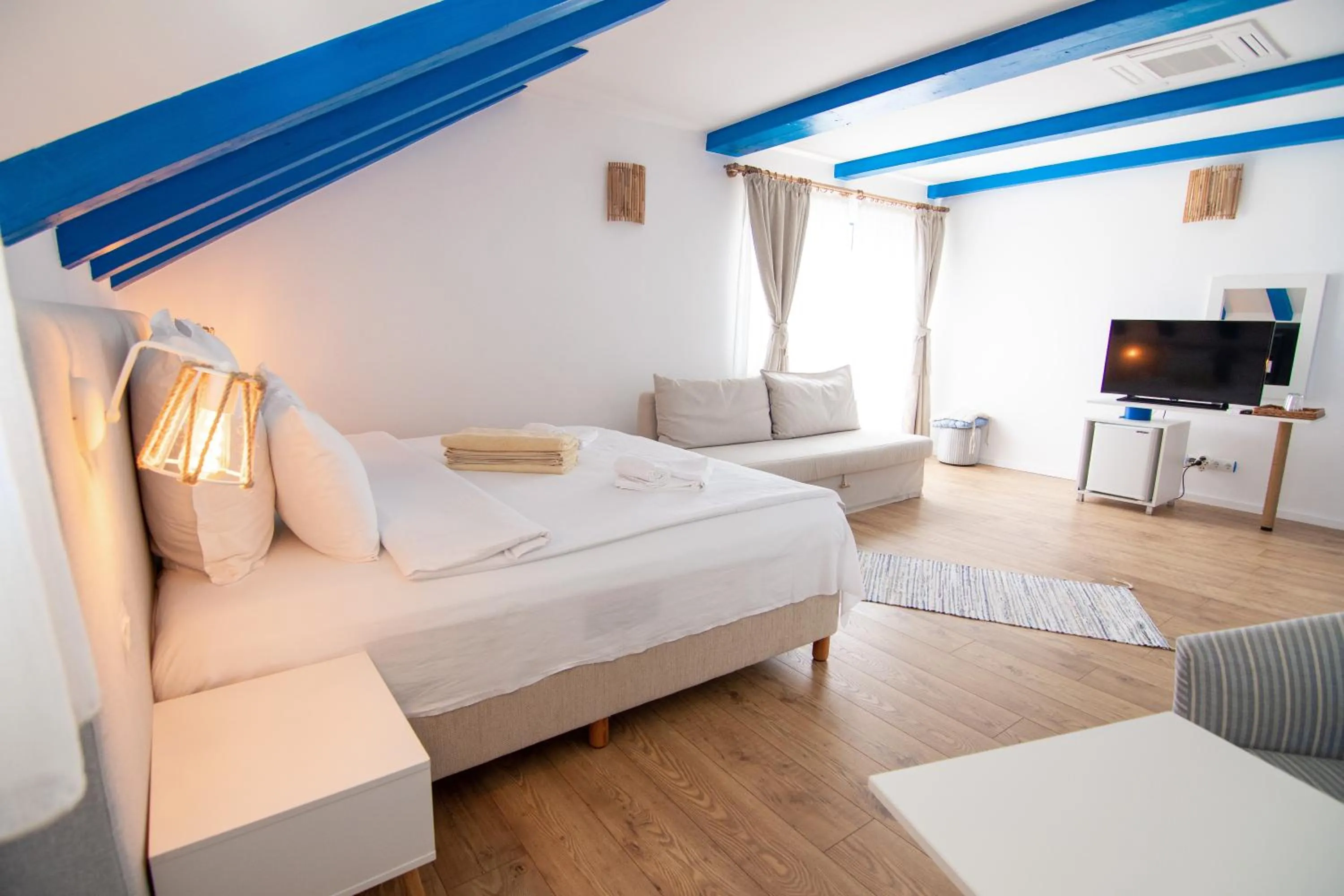 Photo of the whole room, Bed in Cherhana Resort