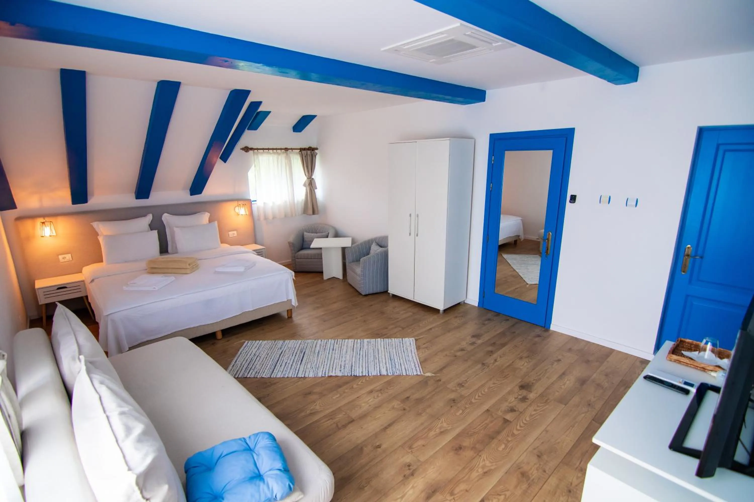 Photo of the whole room, Bed in Cherhana Resort