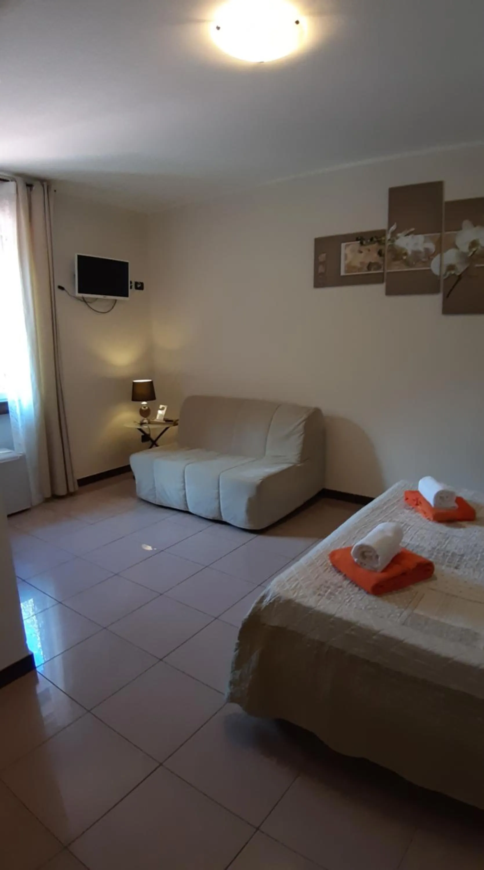 Bed in Villa Leilani B&B