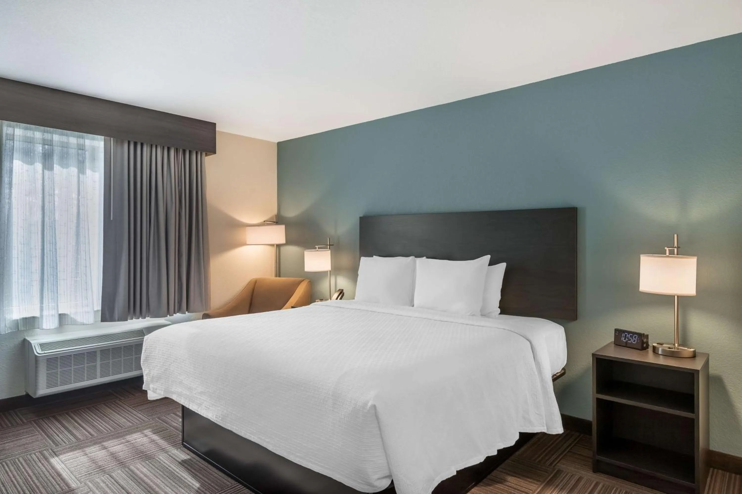 Bedroom, Bed in Best Western Plus Bluffton/Hilton Head Hotel