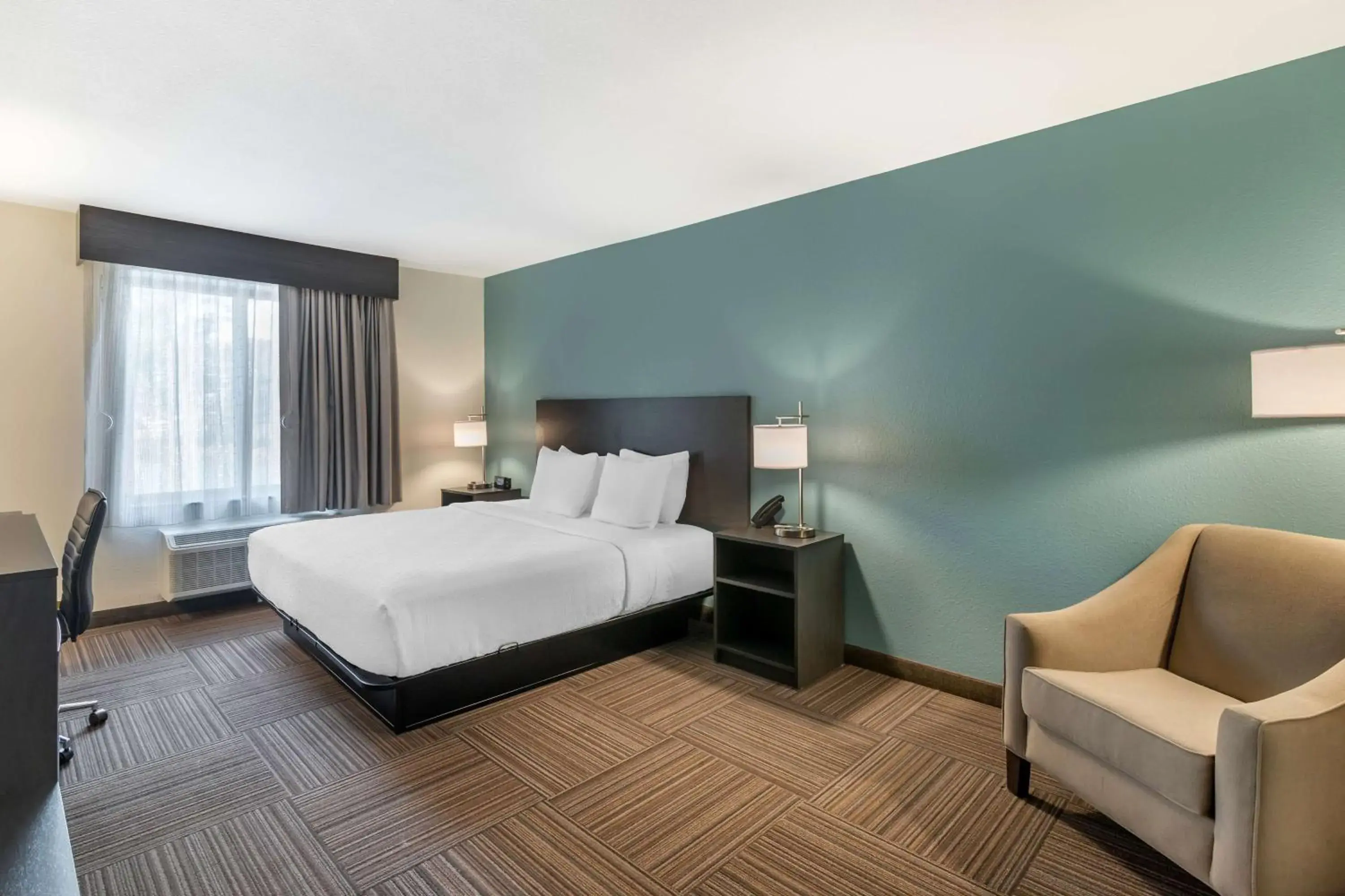 Bedroom, Bed in Best Western Plus Bluffton/Hilton Head Hotel Bedroom, Bed in Best Western Plus Bluffton/Hilton Head Hotel