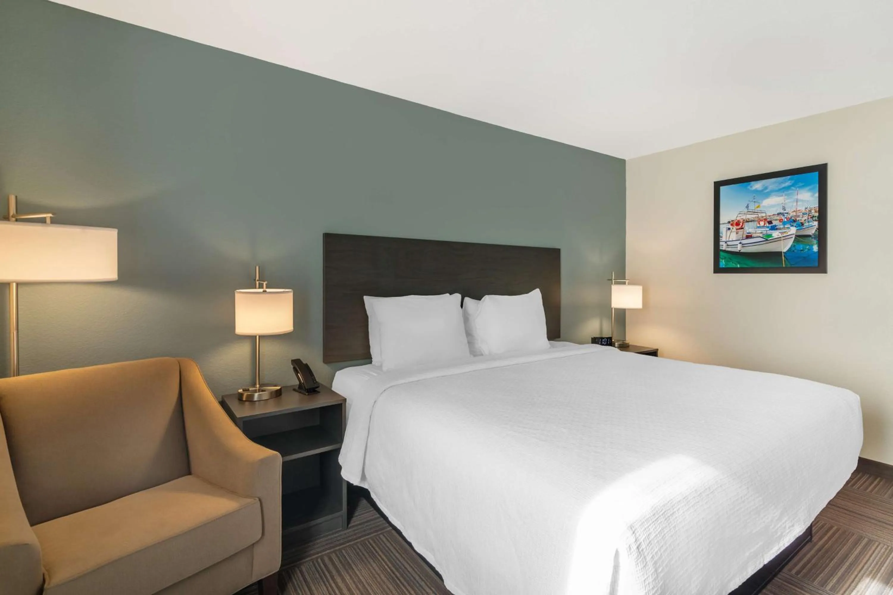 Bedroom, Bed in Best Western Plus Bluffton/Hilton Head Hotel