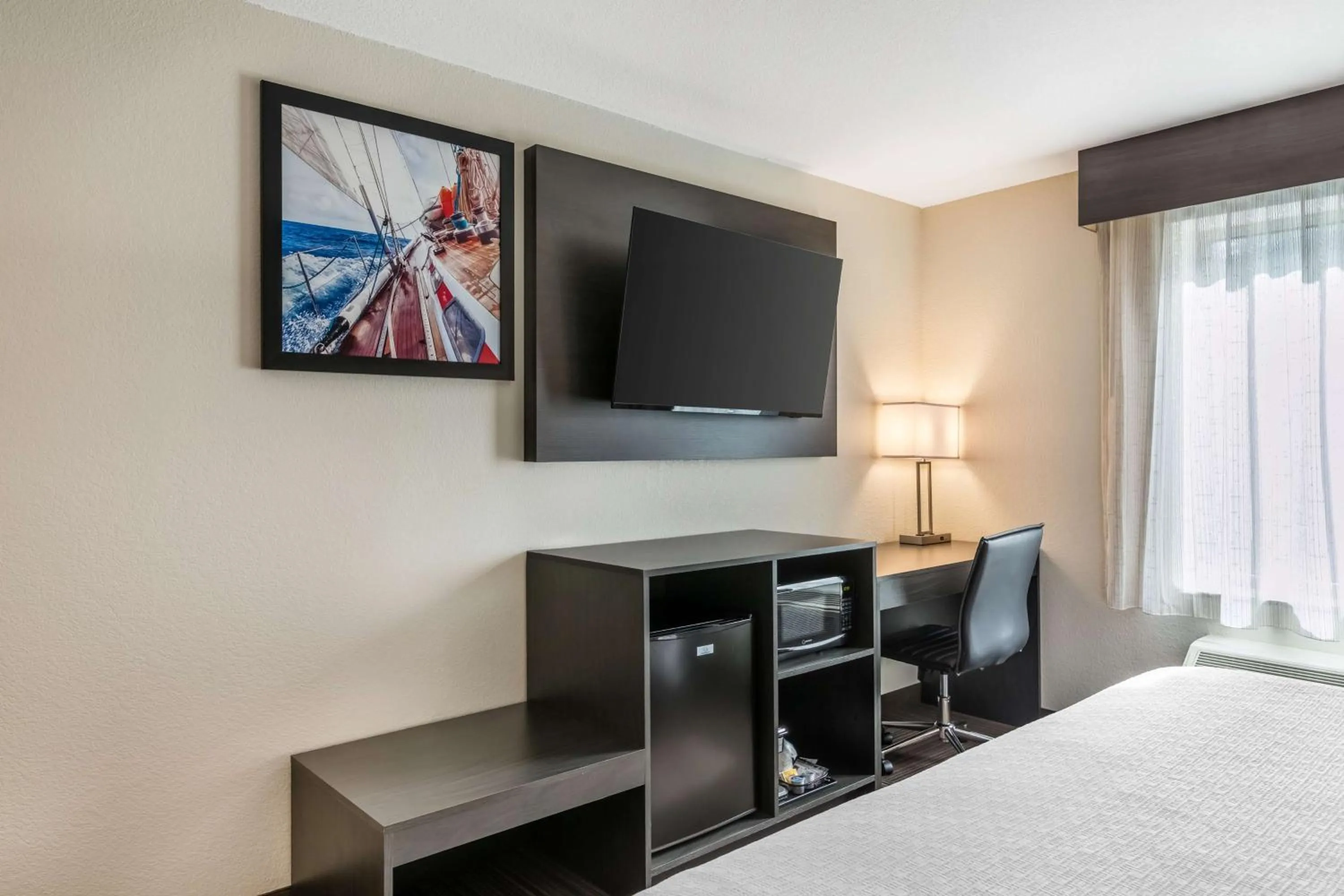 Bedroom, Bed in Best Western Plus Bluffton/Hilton Head Hotel