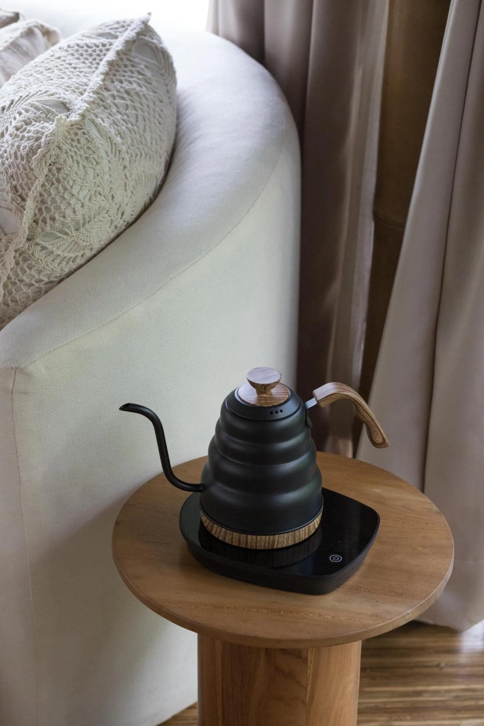Coffee/tea facilities, Bed in BELALU Bali Boutique & SPA experience