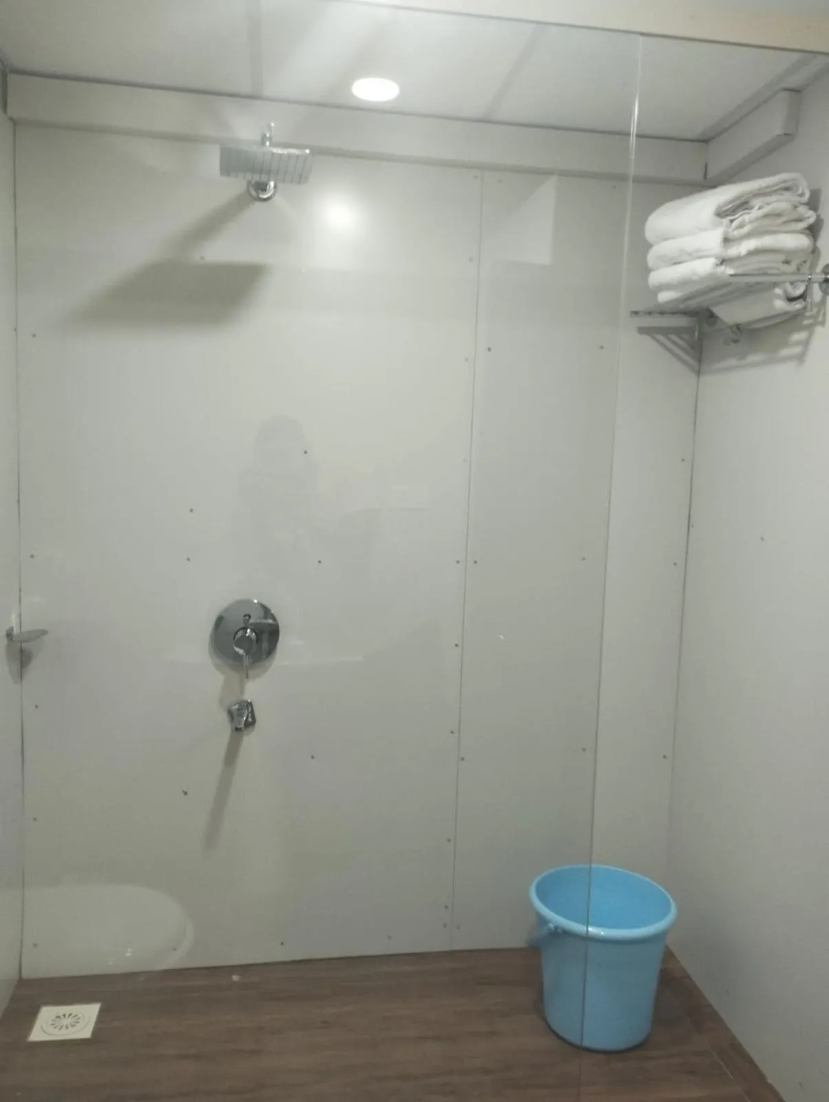 Shower in Marron sea view resoort