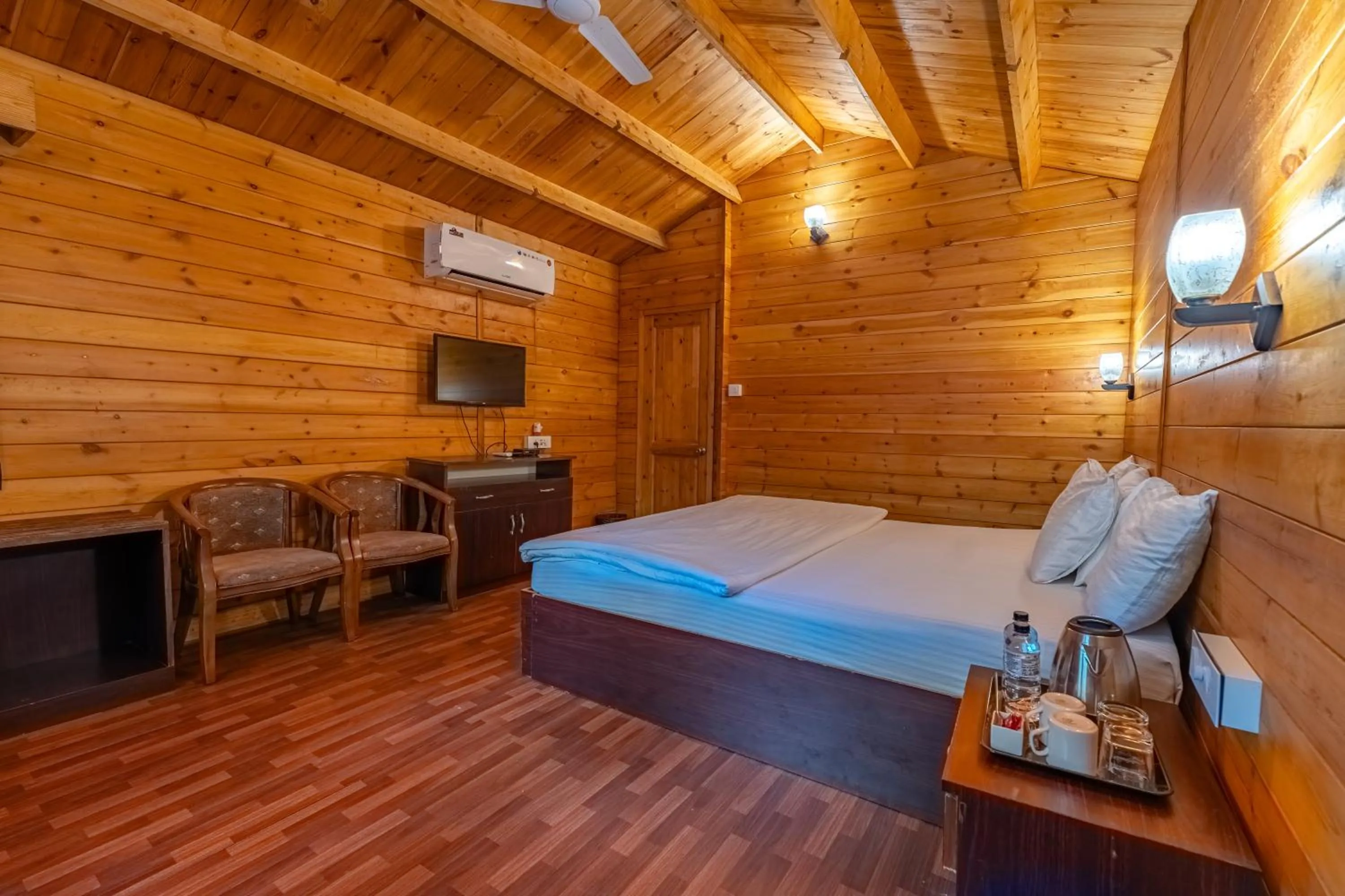 Photo of the whole room, Bed in Marron sea view resoort