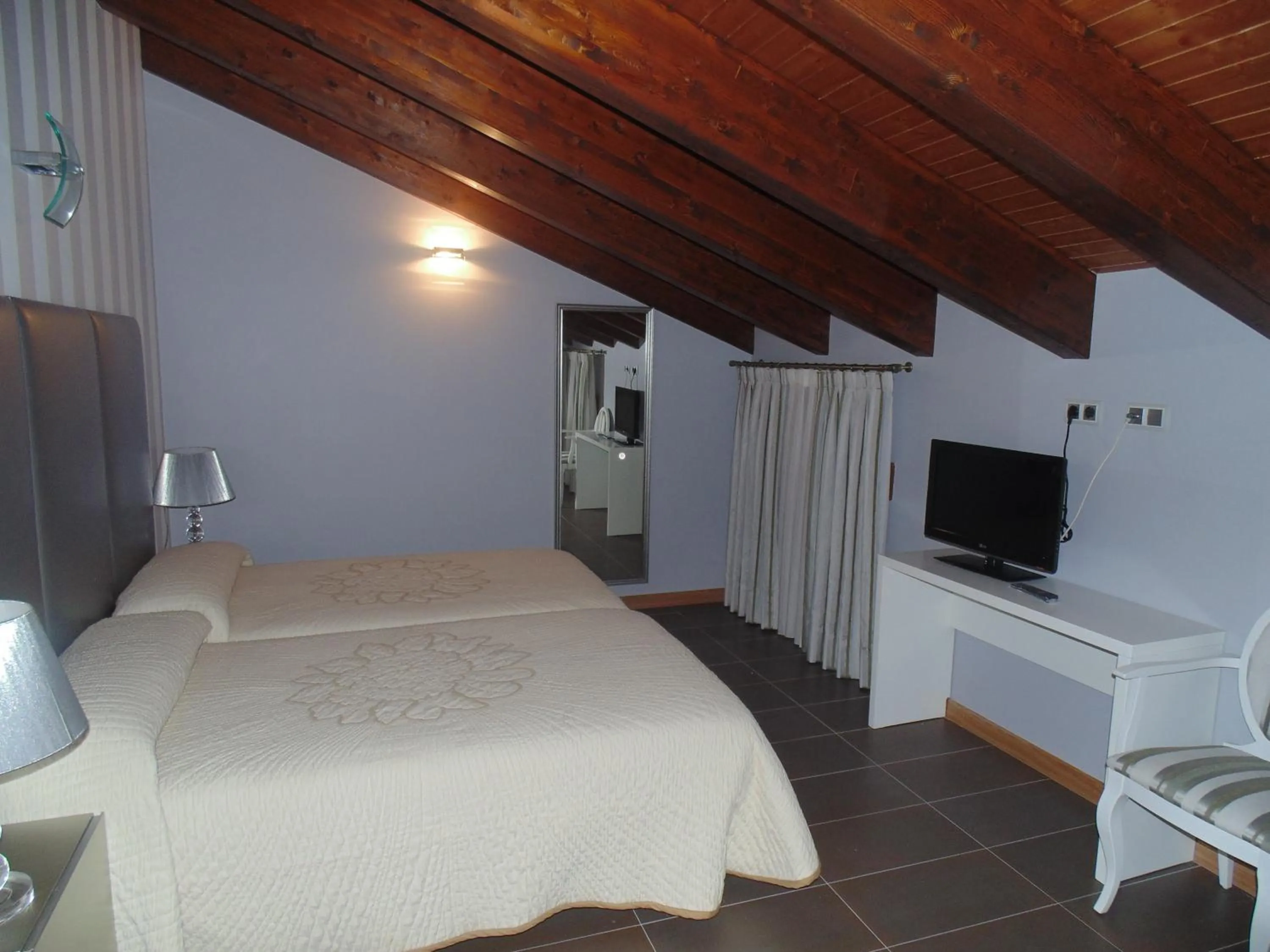 Bedroom, Bed in Hotel Ribera de Langa