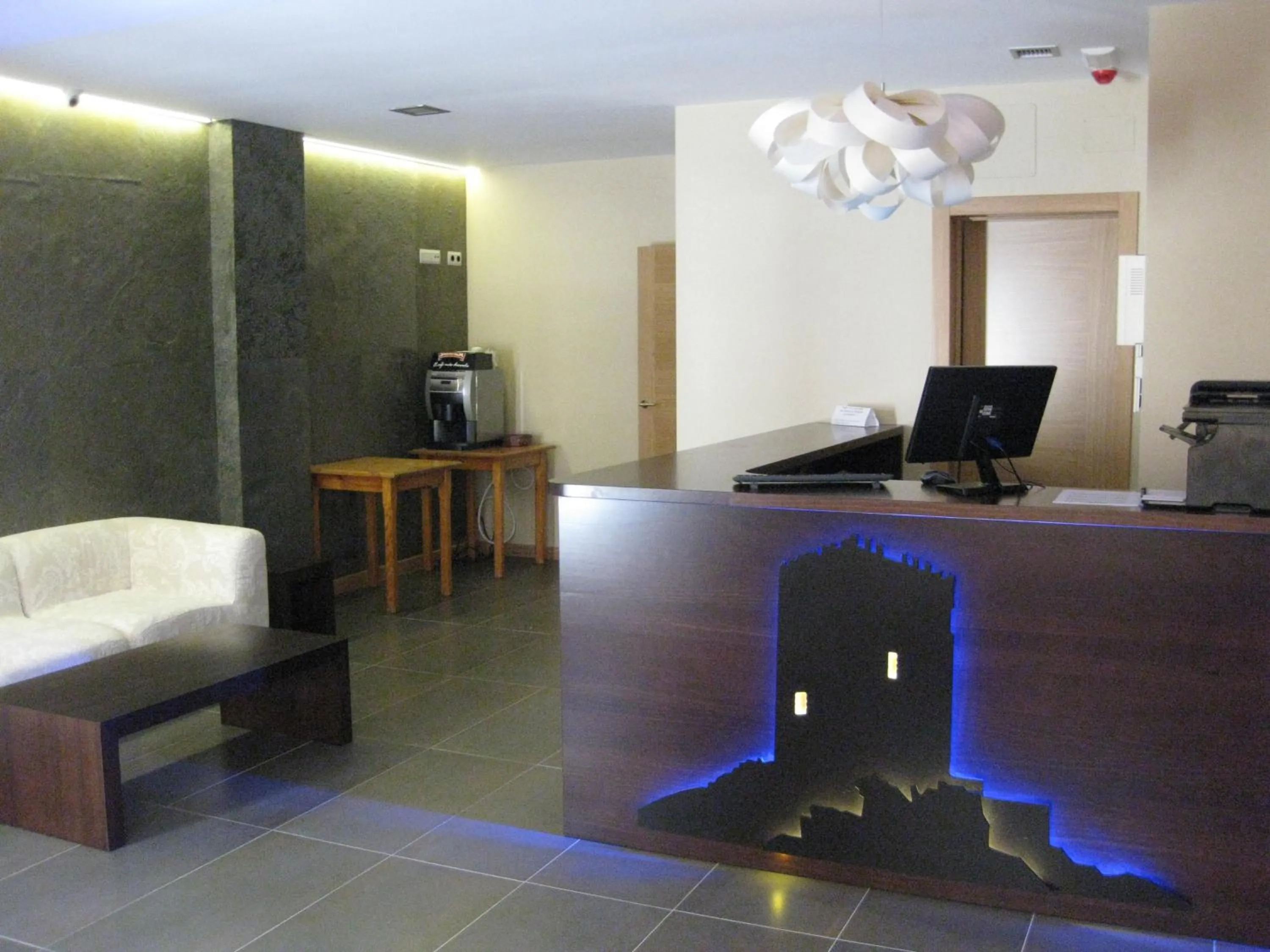 Lobby or reception in Hotel Ribera de Langa