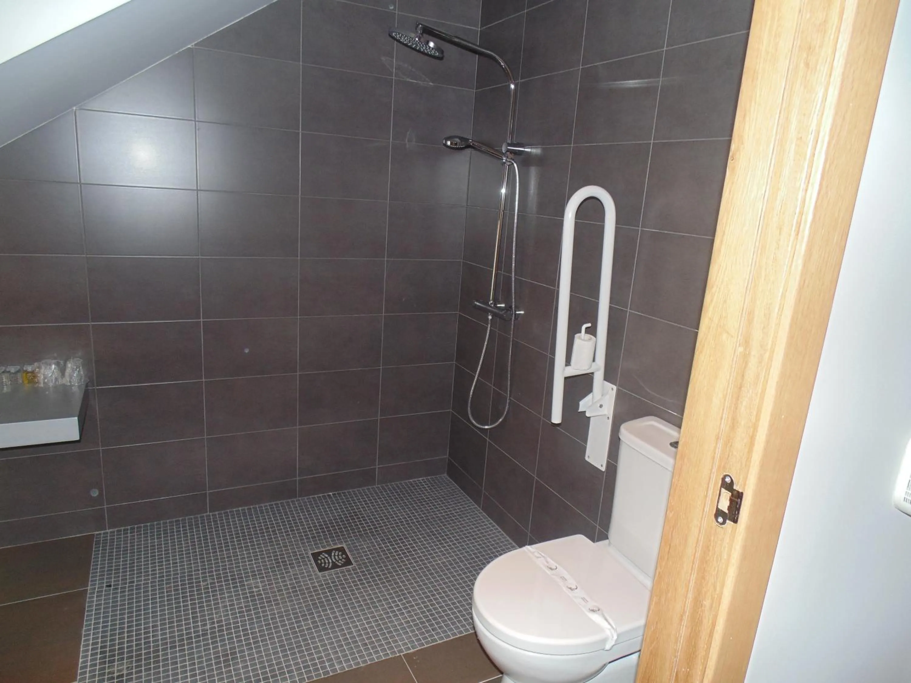 Bathroom in Hotel Ribera de Langa