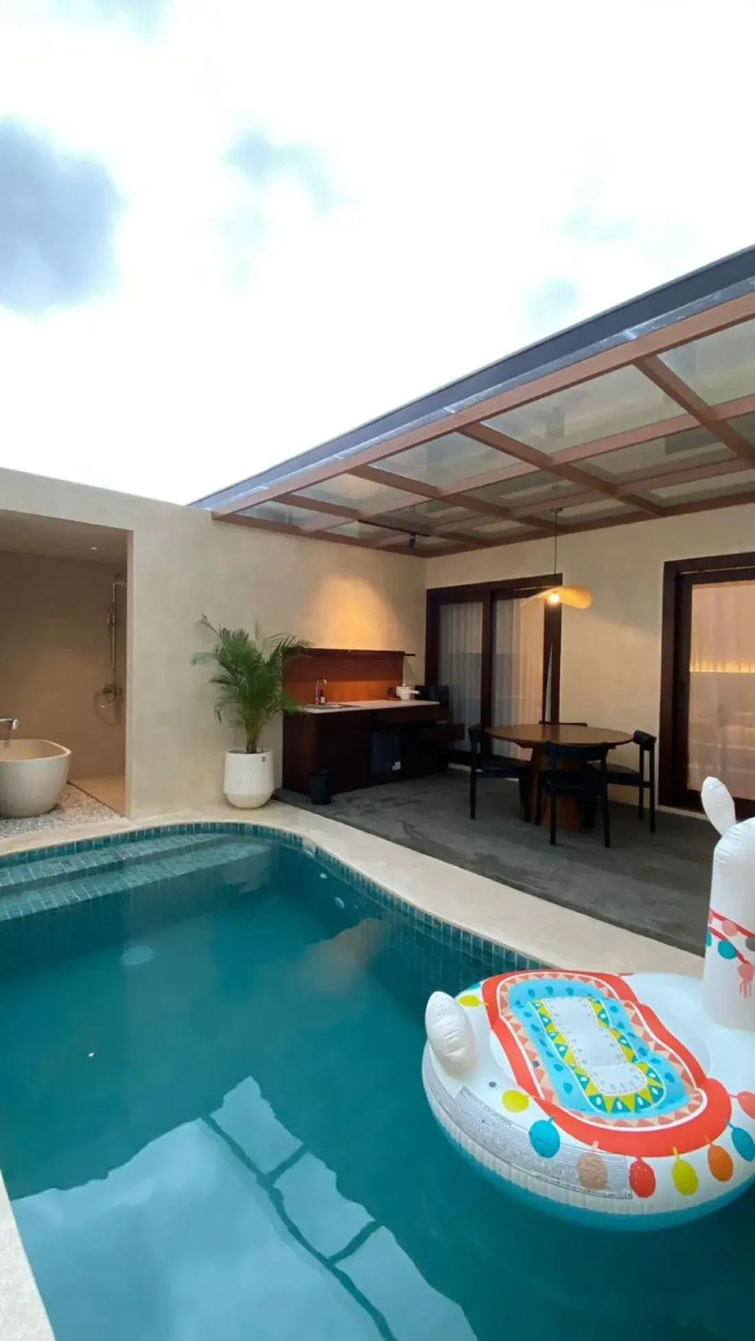 Deluxe Family Suite in Allure Villa Yogyakarta Deluxe Family Suite in Allure Villa Yogyakarta