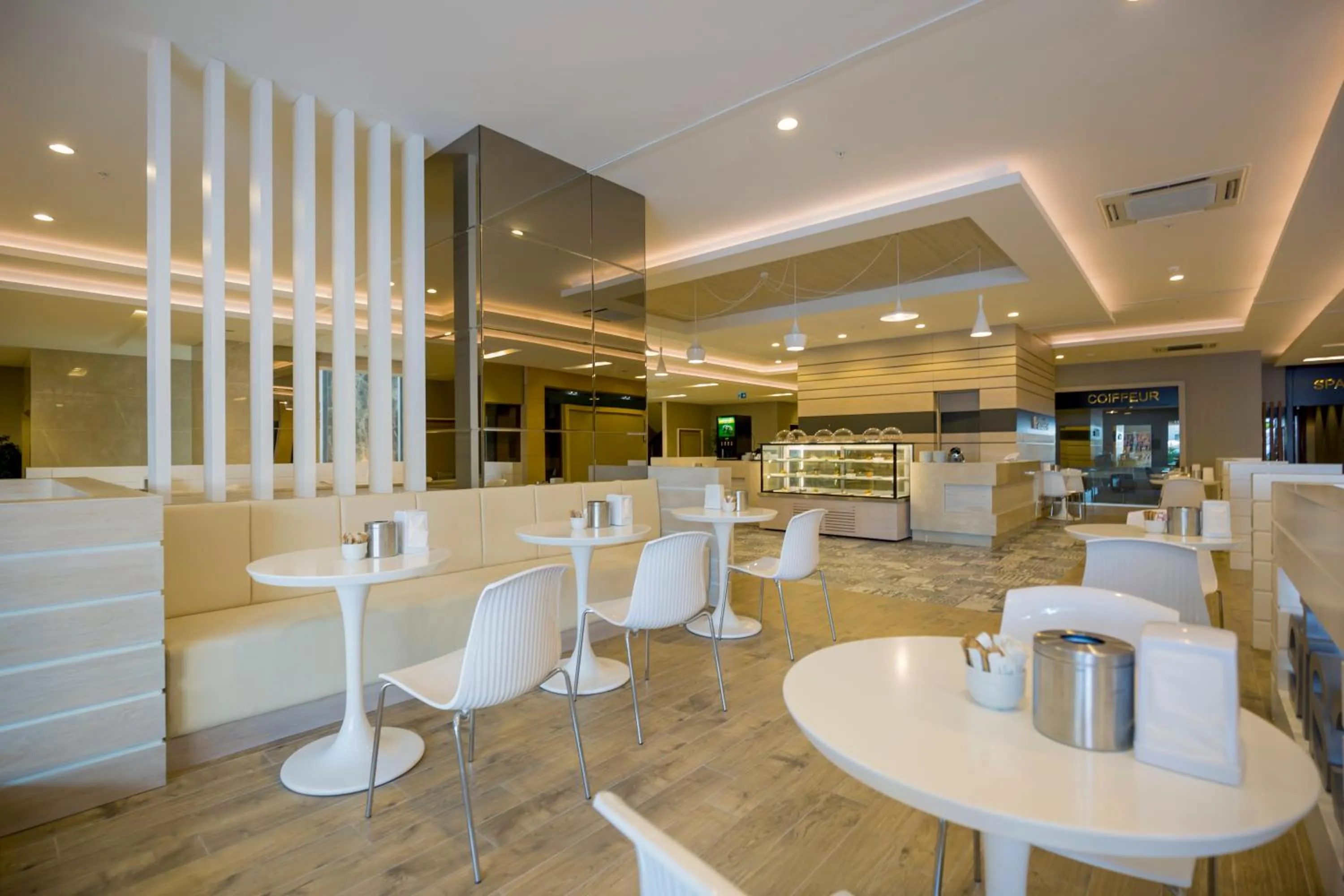 Food and drinks in Side Sunport Hotel - All Inclusive