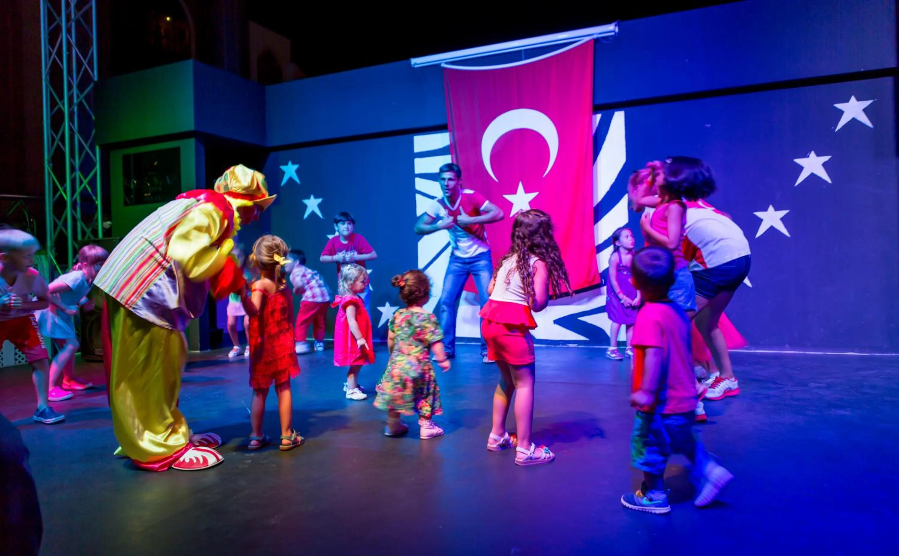 Evening entertainment in Side Sunport Hotel - All Inclusive