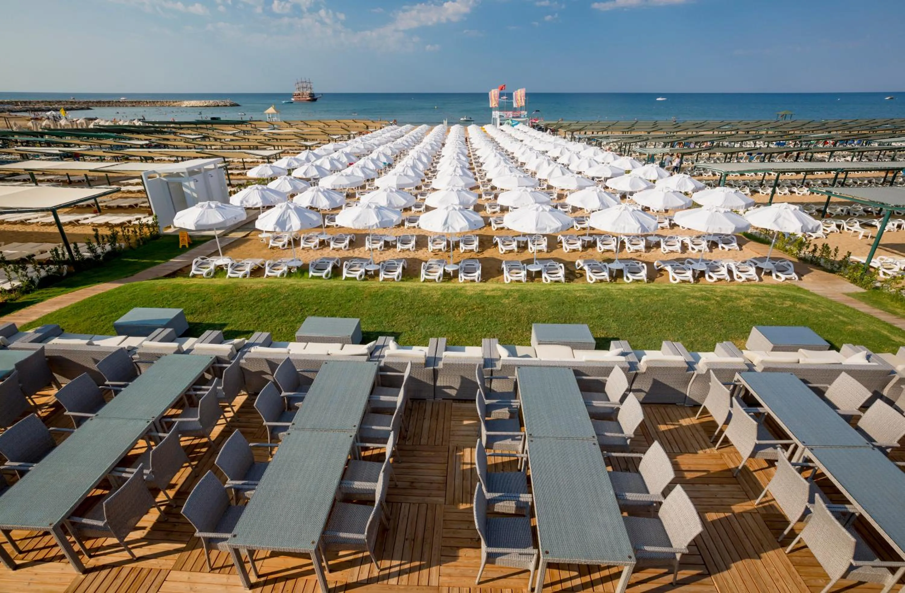 Beach in Side Sunport Hotel - All Inclusive