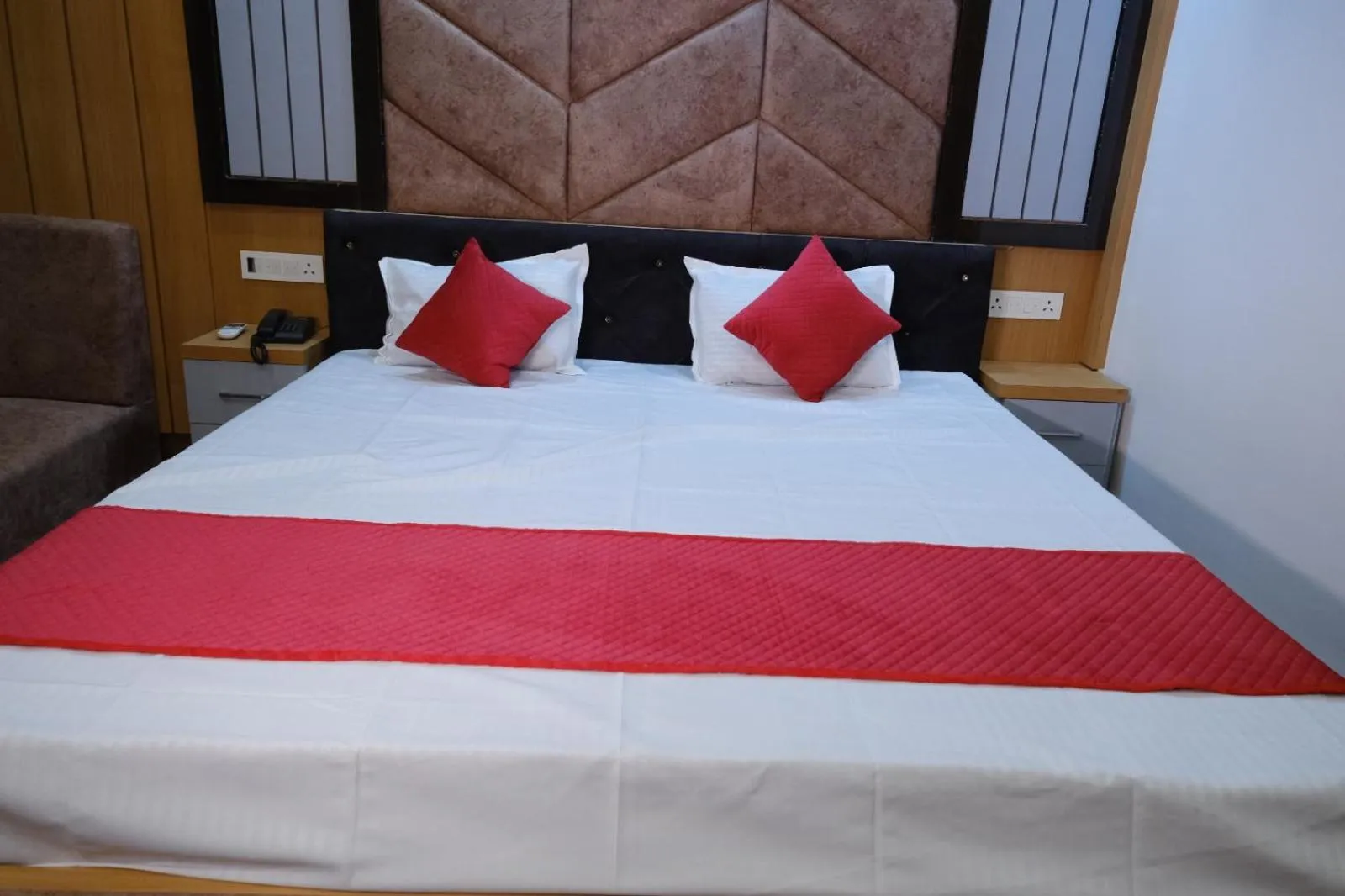 Bed in Hotel Golden Continental